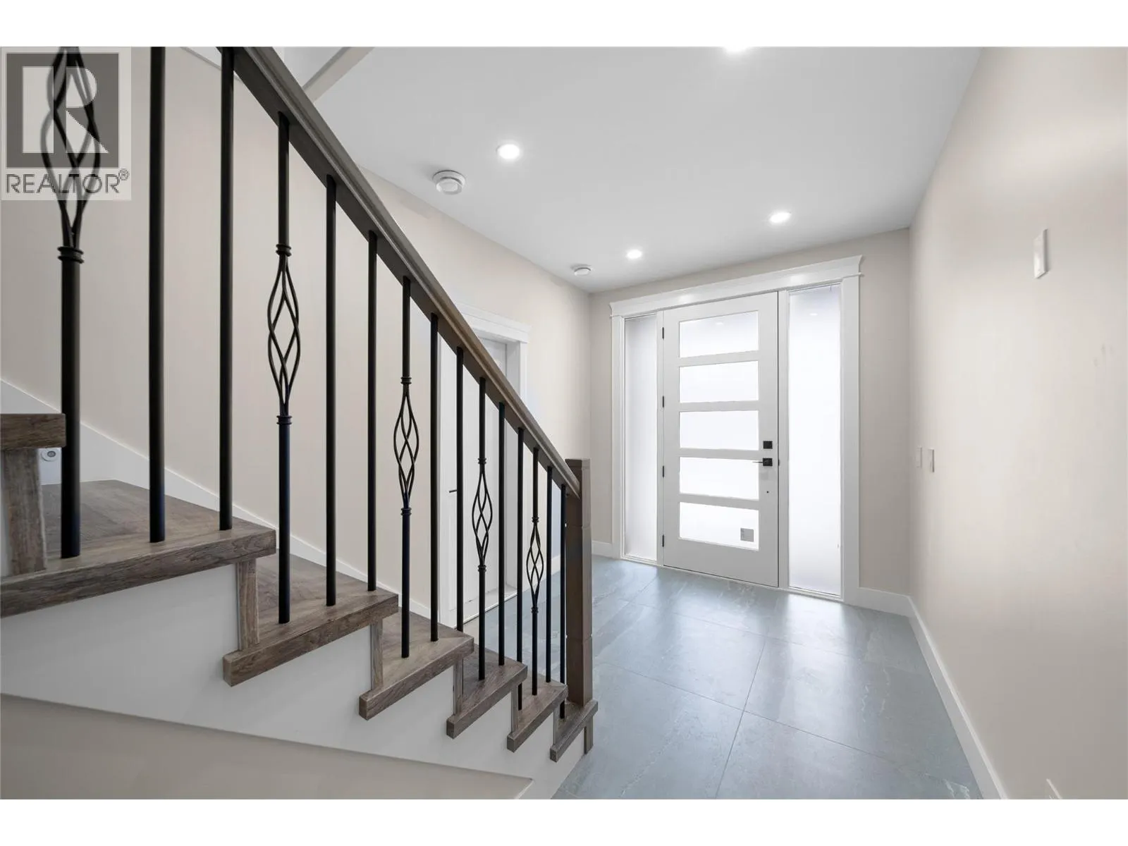 2077 Linfield Drive