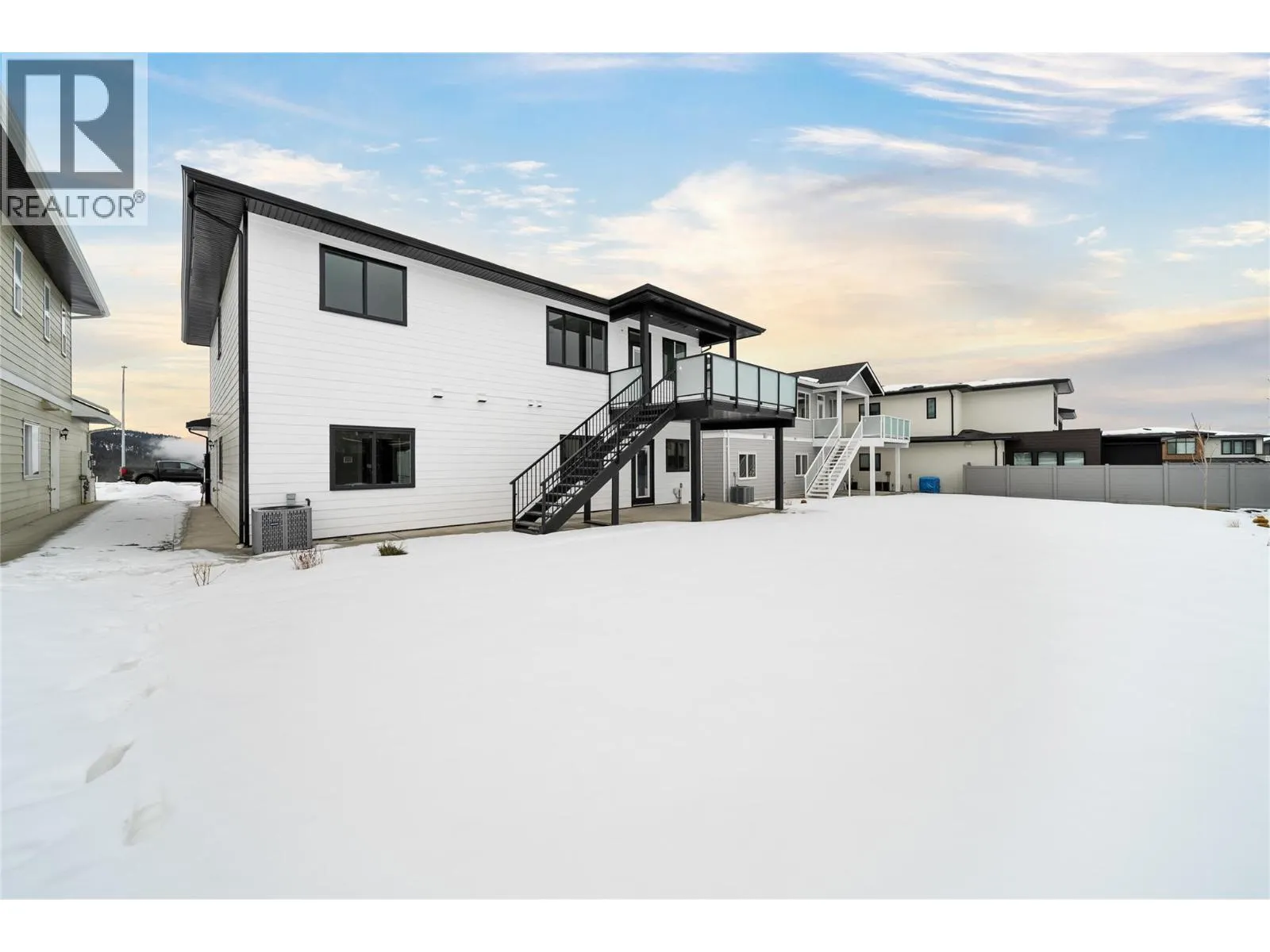 2077 Linfield Drive