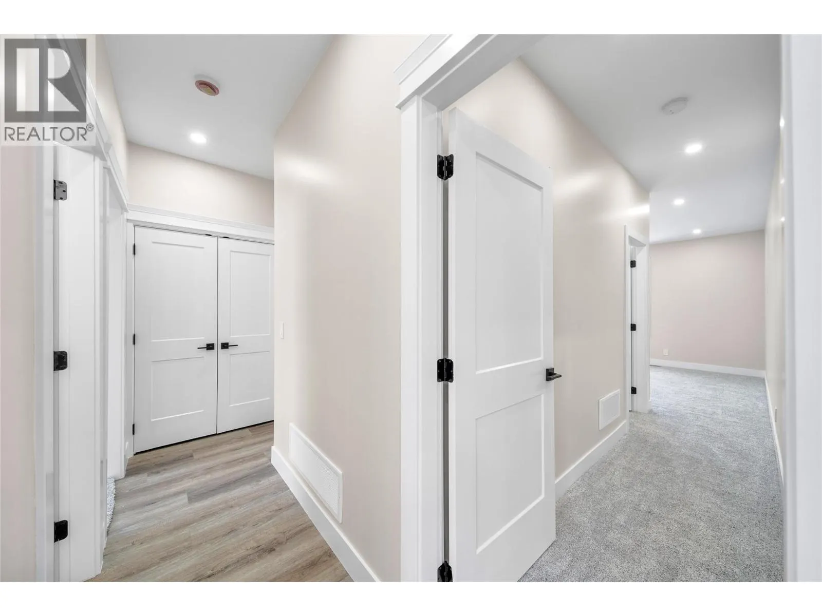 2077 Linfield Drive