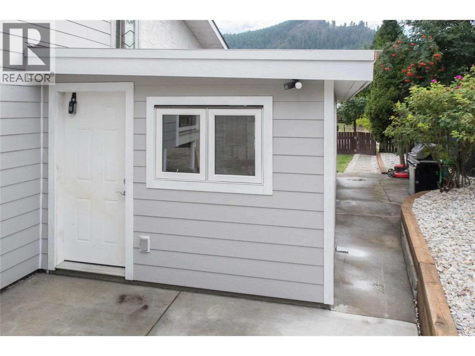 2689 Balsam Lane
