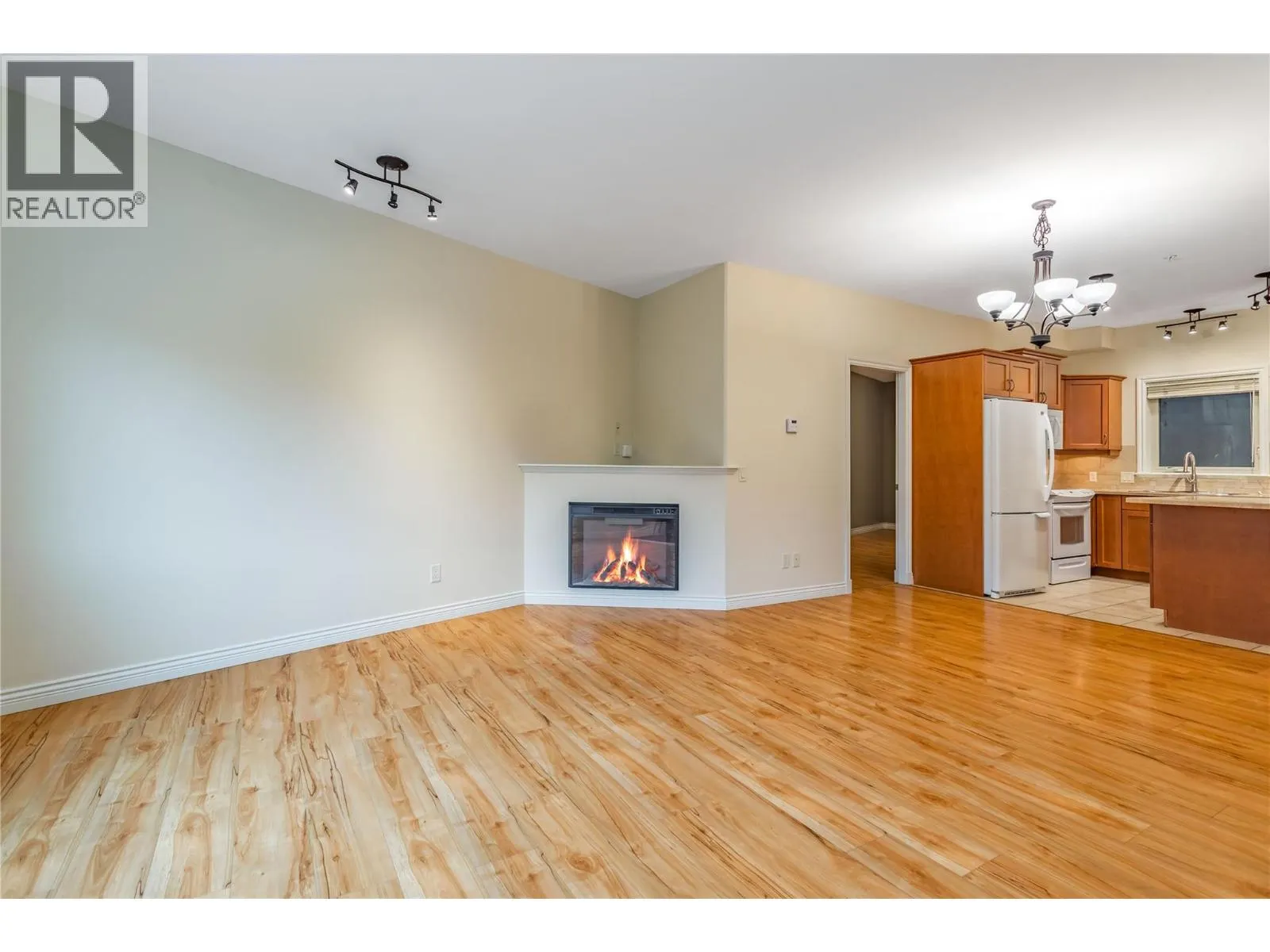 4433 Gordon Drive Unit# 117