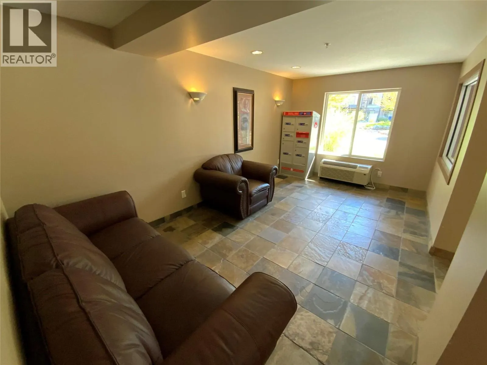 256 Hastings Avenue Unit# 316