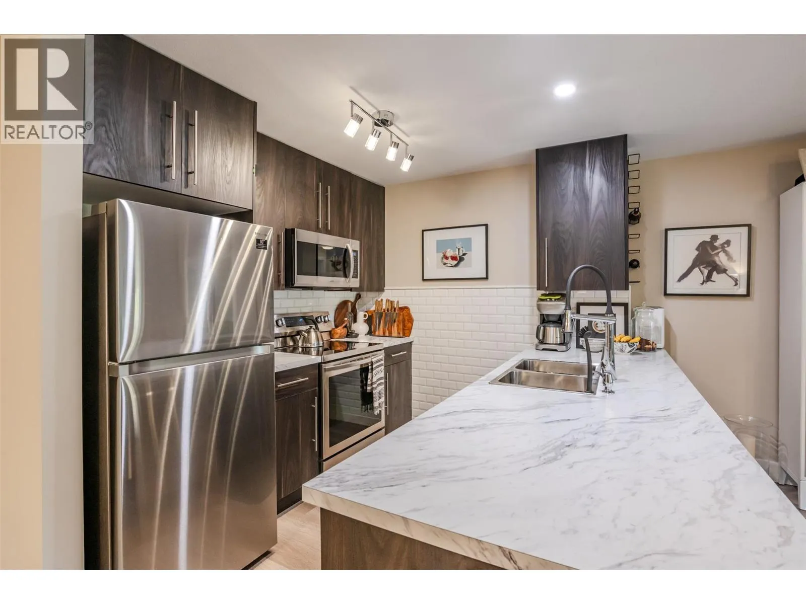 256 Hastings Avenue Unit# 316