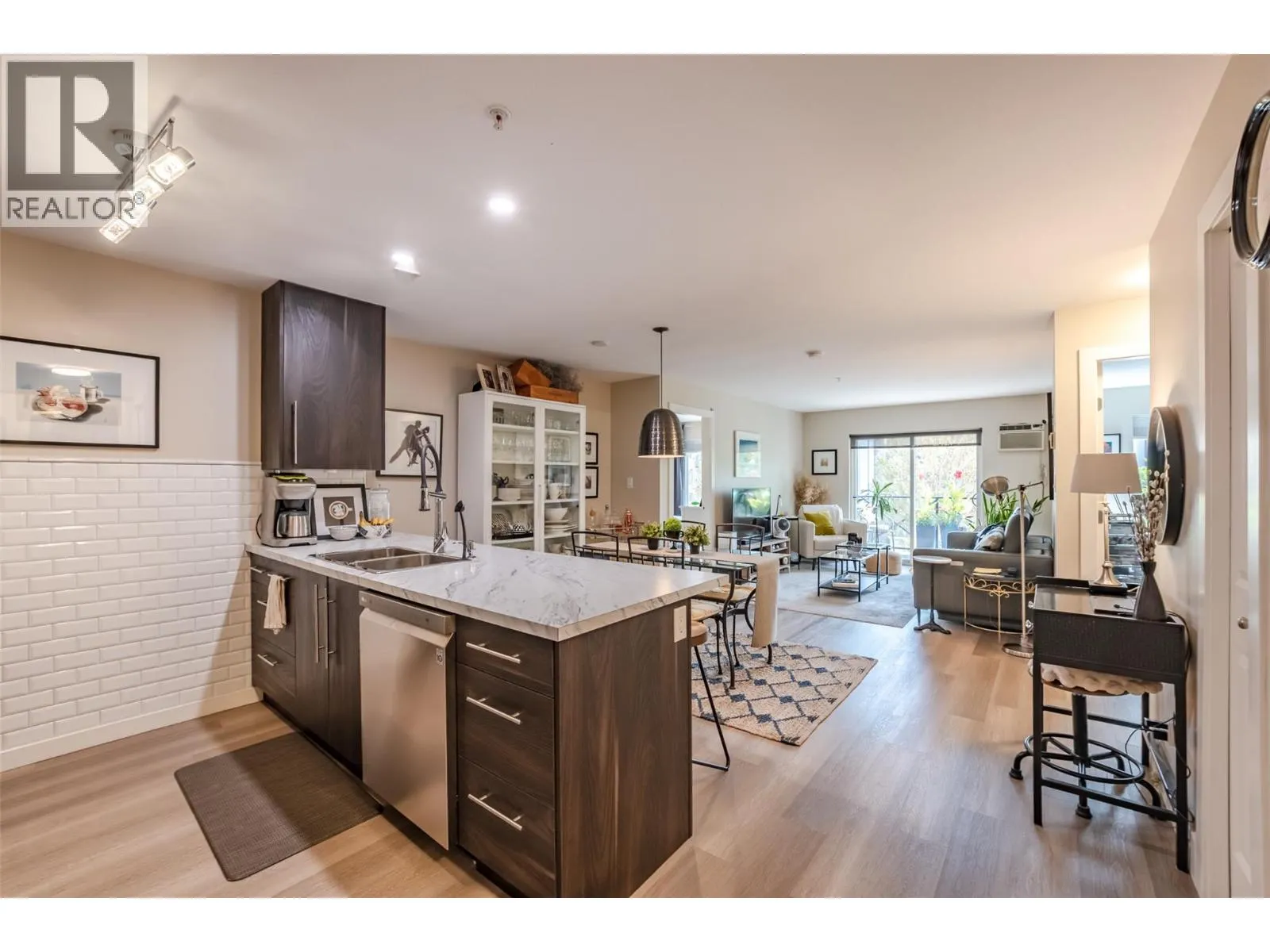 256 Hastings Avenue Unit# 316