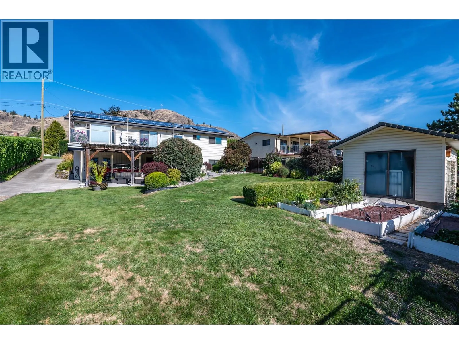 949 Panorama Crescent