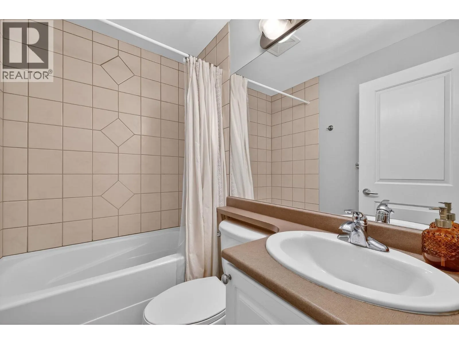 1853 Parkview Crescent Unit# 6