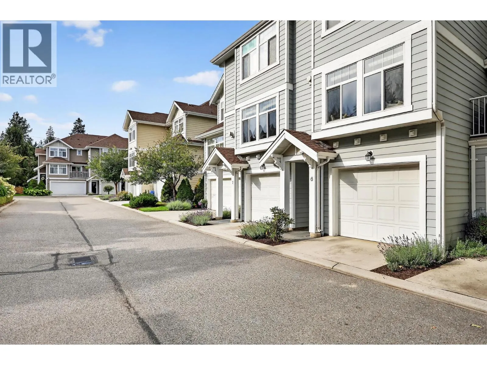 1853 Parkview Crescent Unit# 6