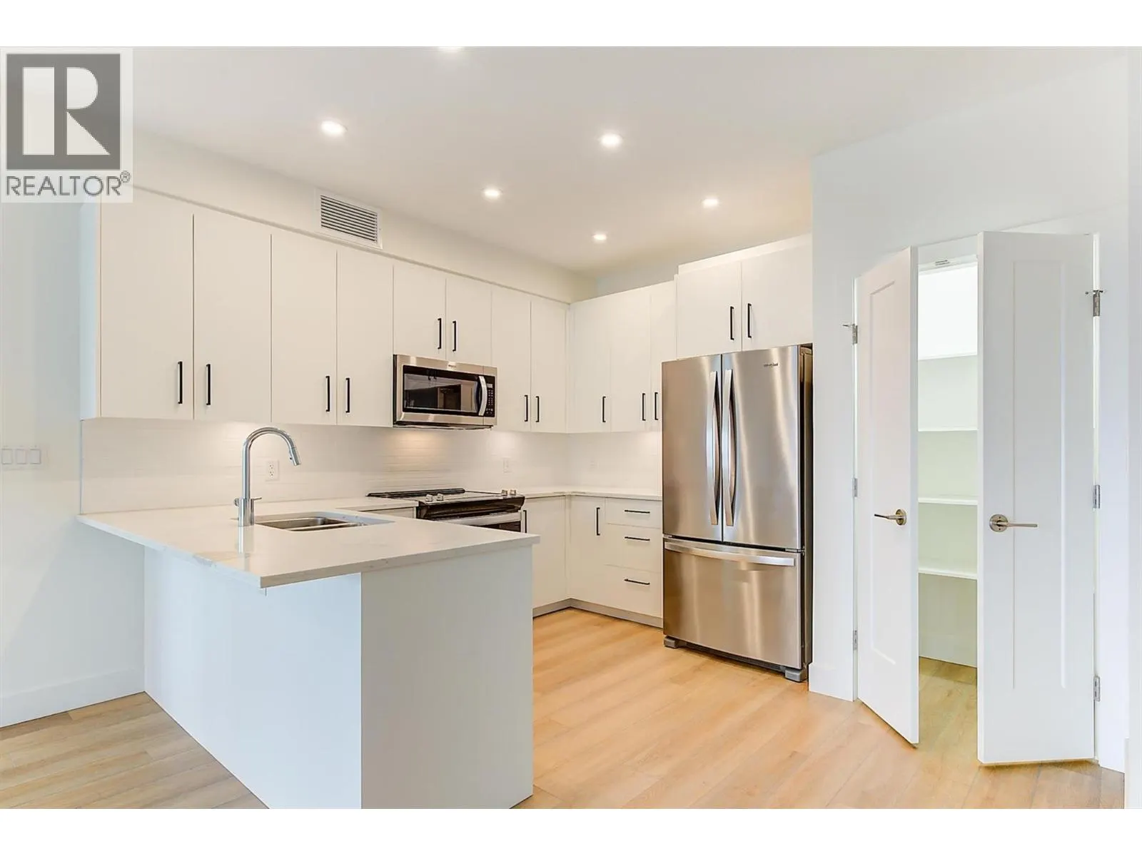 3434 Mckinley Beach Drive Unit# 309