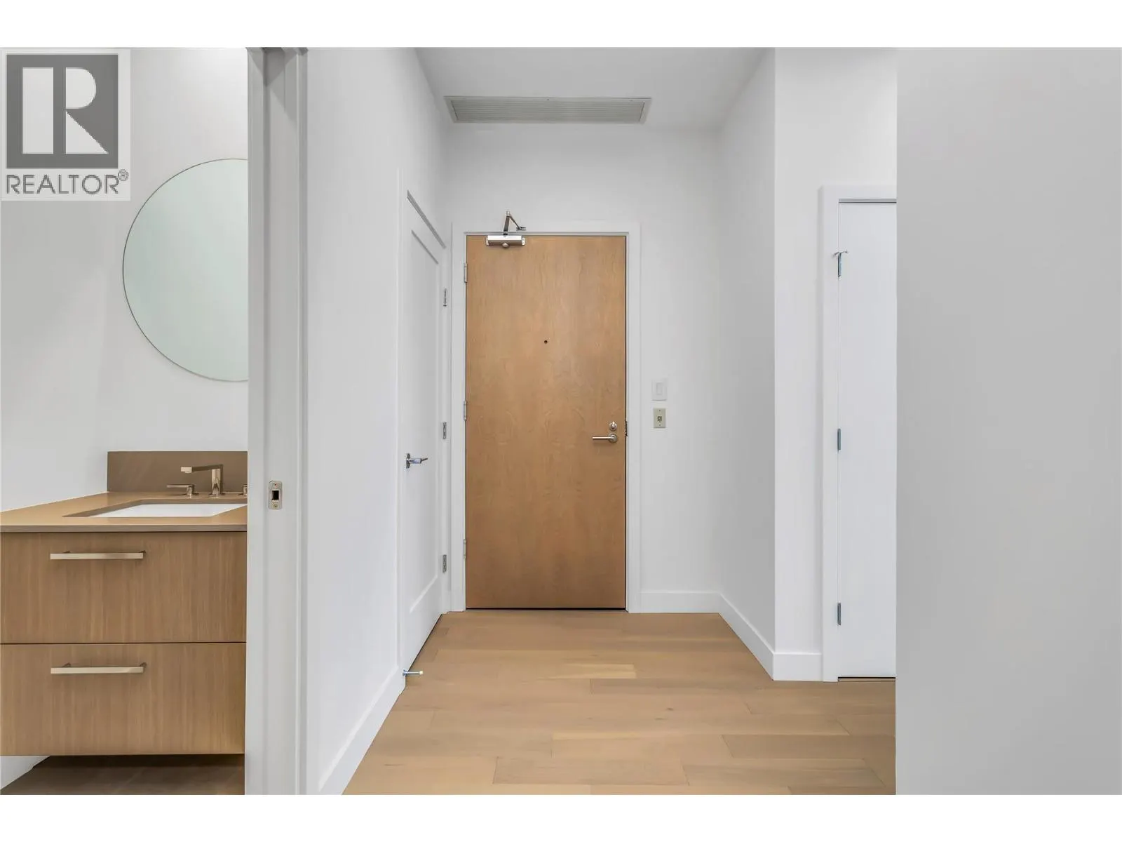 3409 Lakeshore Road Unit# PH S607