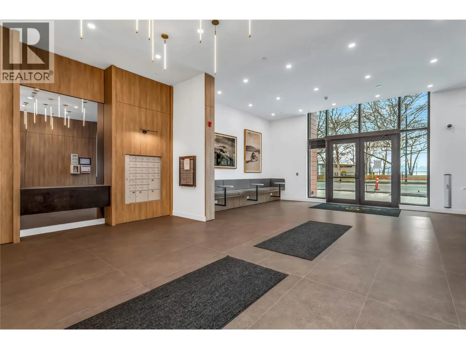 3409 Lakeshore Road Unit# PH S607