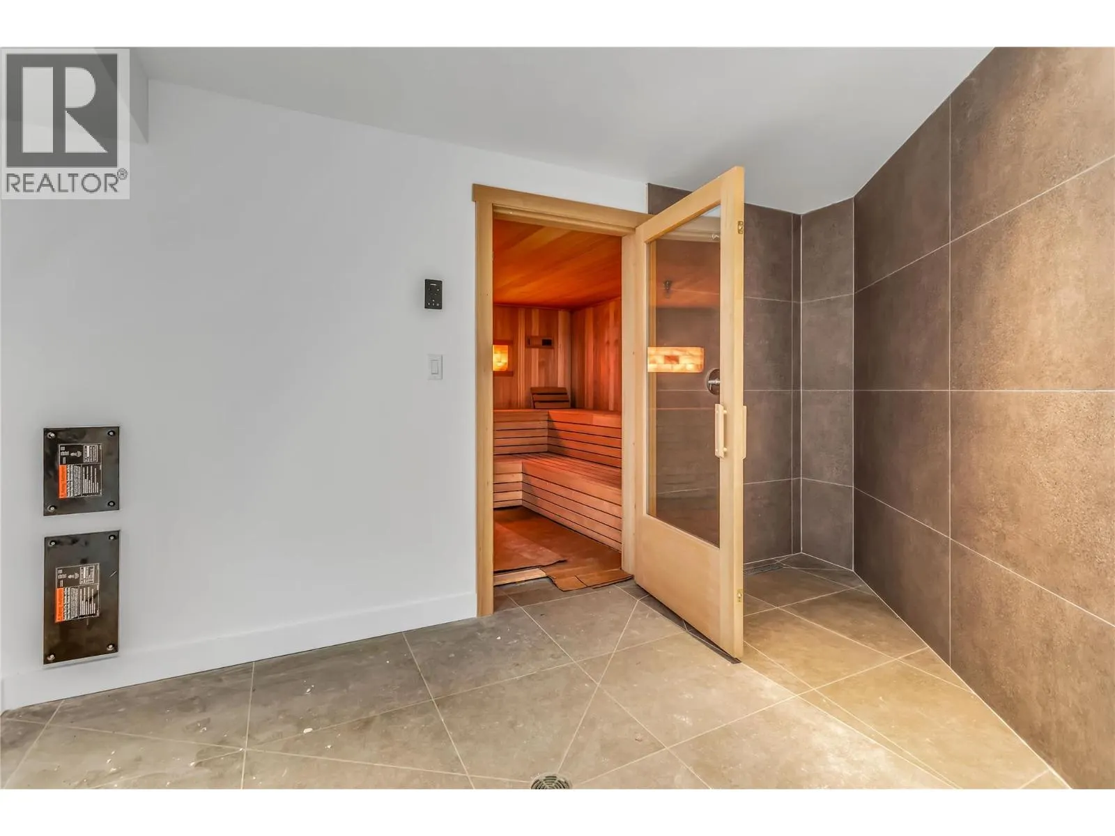 3409 Lakeshore Road Unit# PH S607