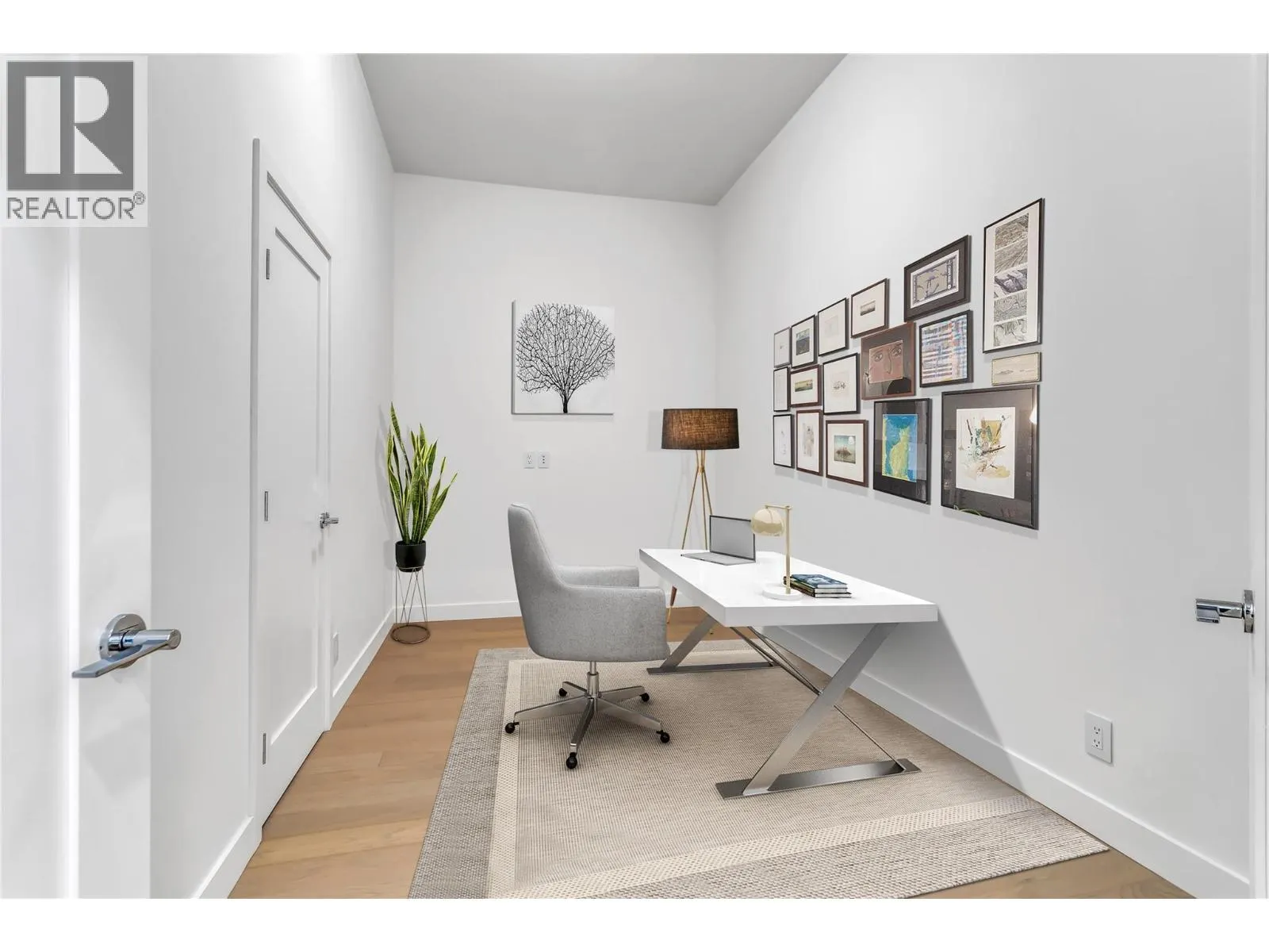 3409 Lakeshore Road Unit# PH S607