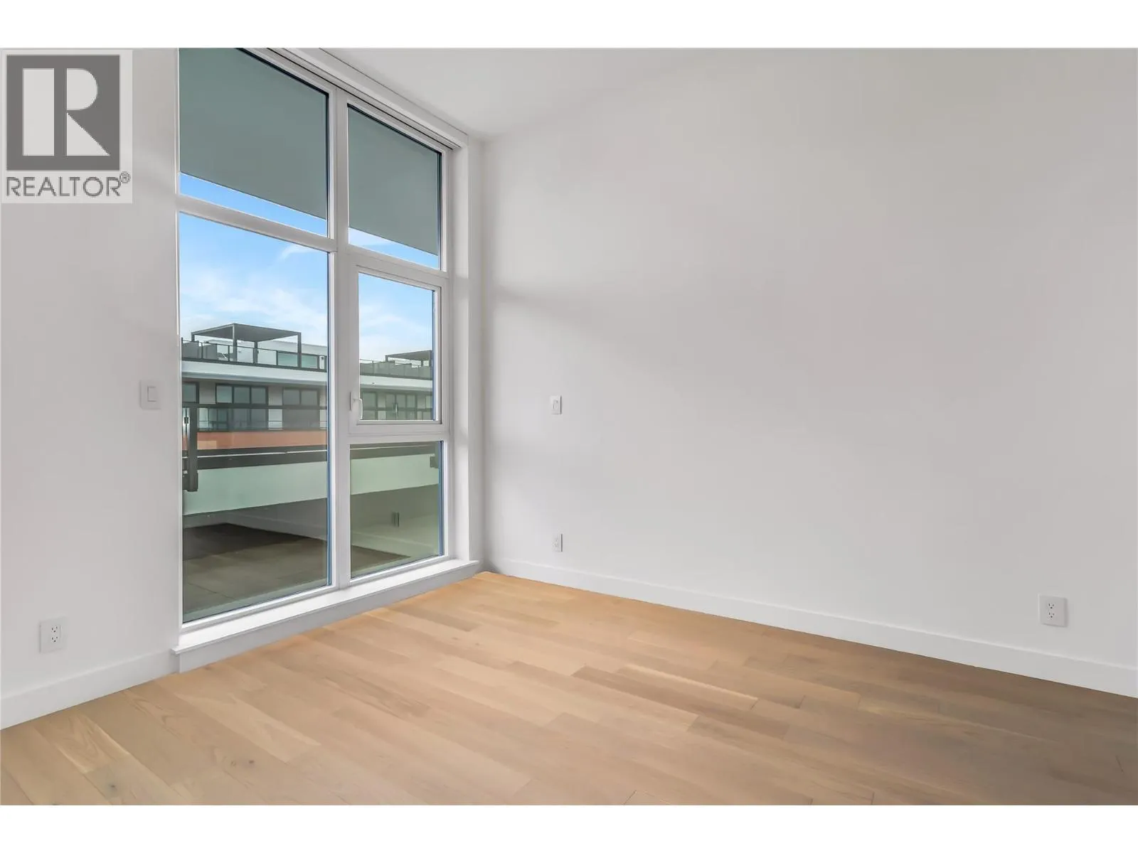 3409 Lakeshore Road Unit# PH S607