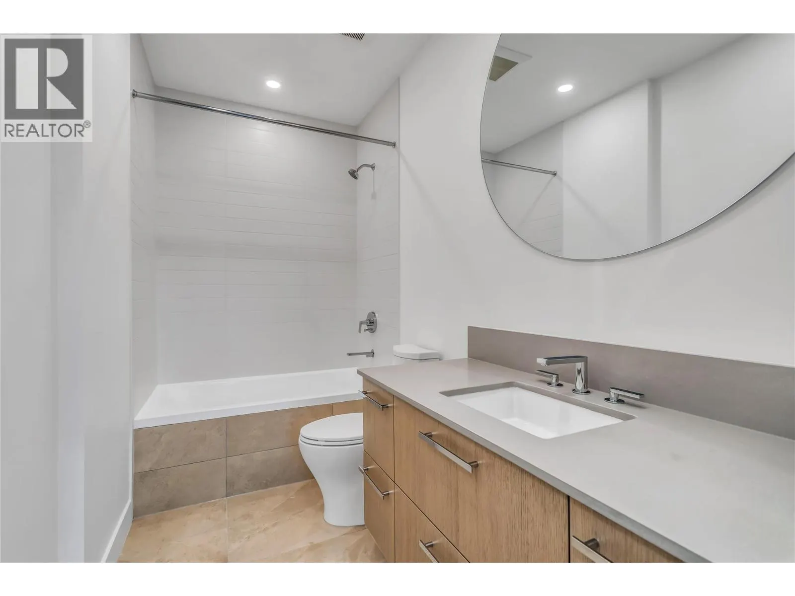 3409 Lakeshore Road Unit# PH S607