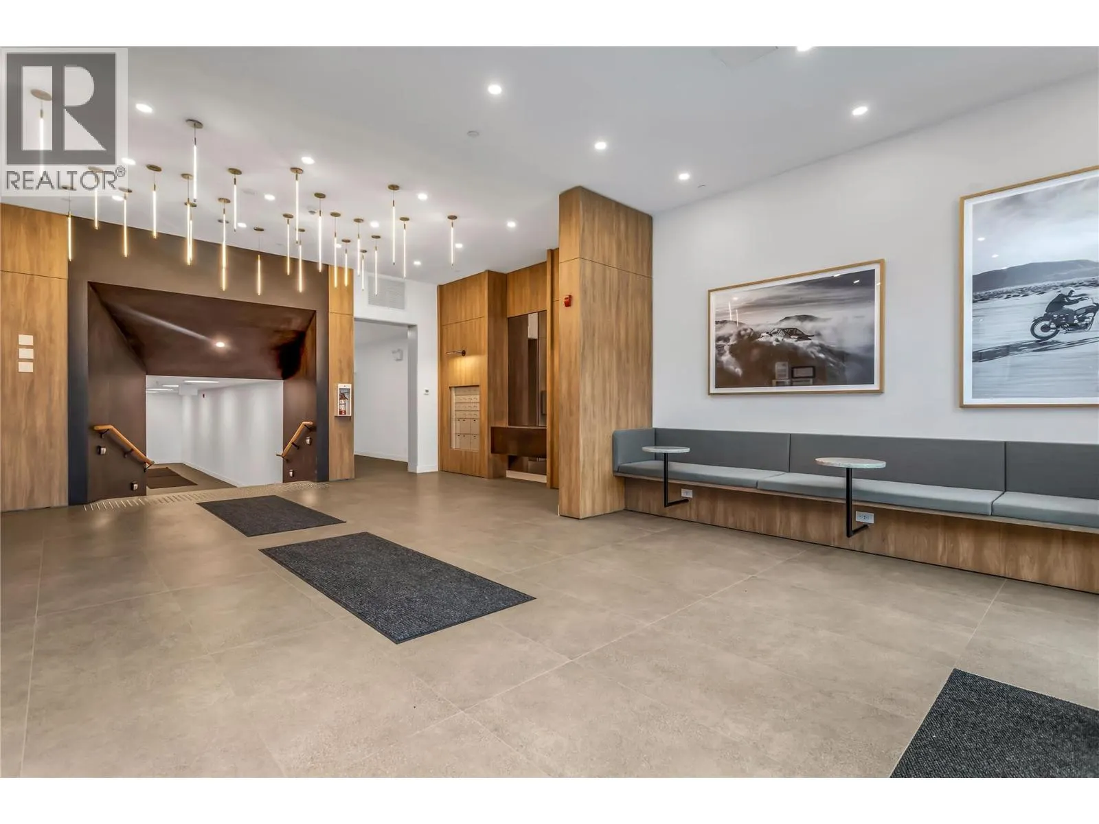 3409 Lakeshore Road Unit# PH S607