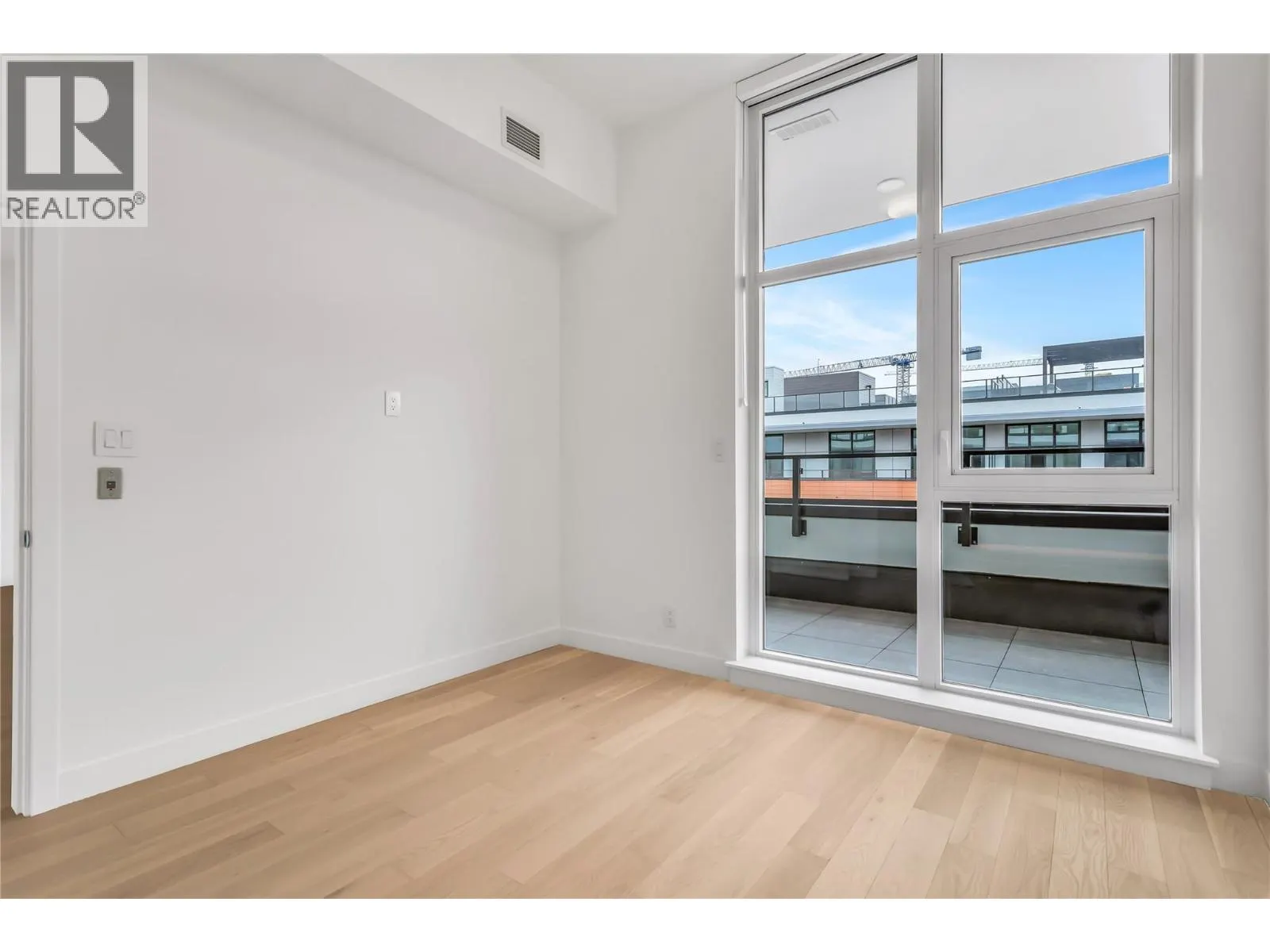 3409 Lakeshore Road Unit# PH S607