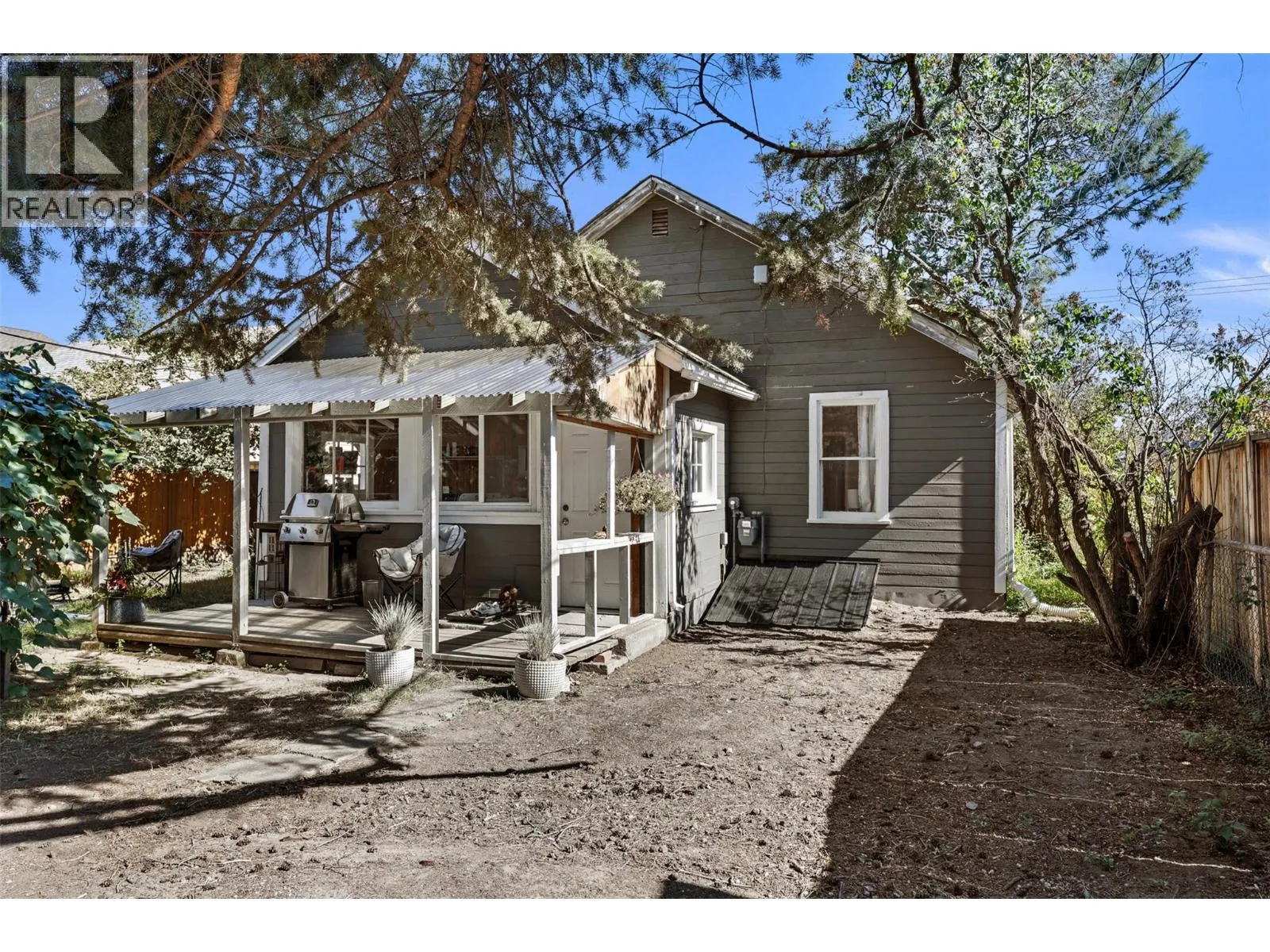 363 CAMPBELL Avenue