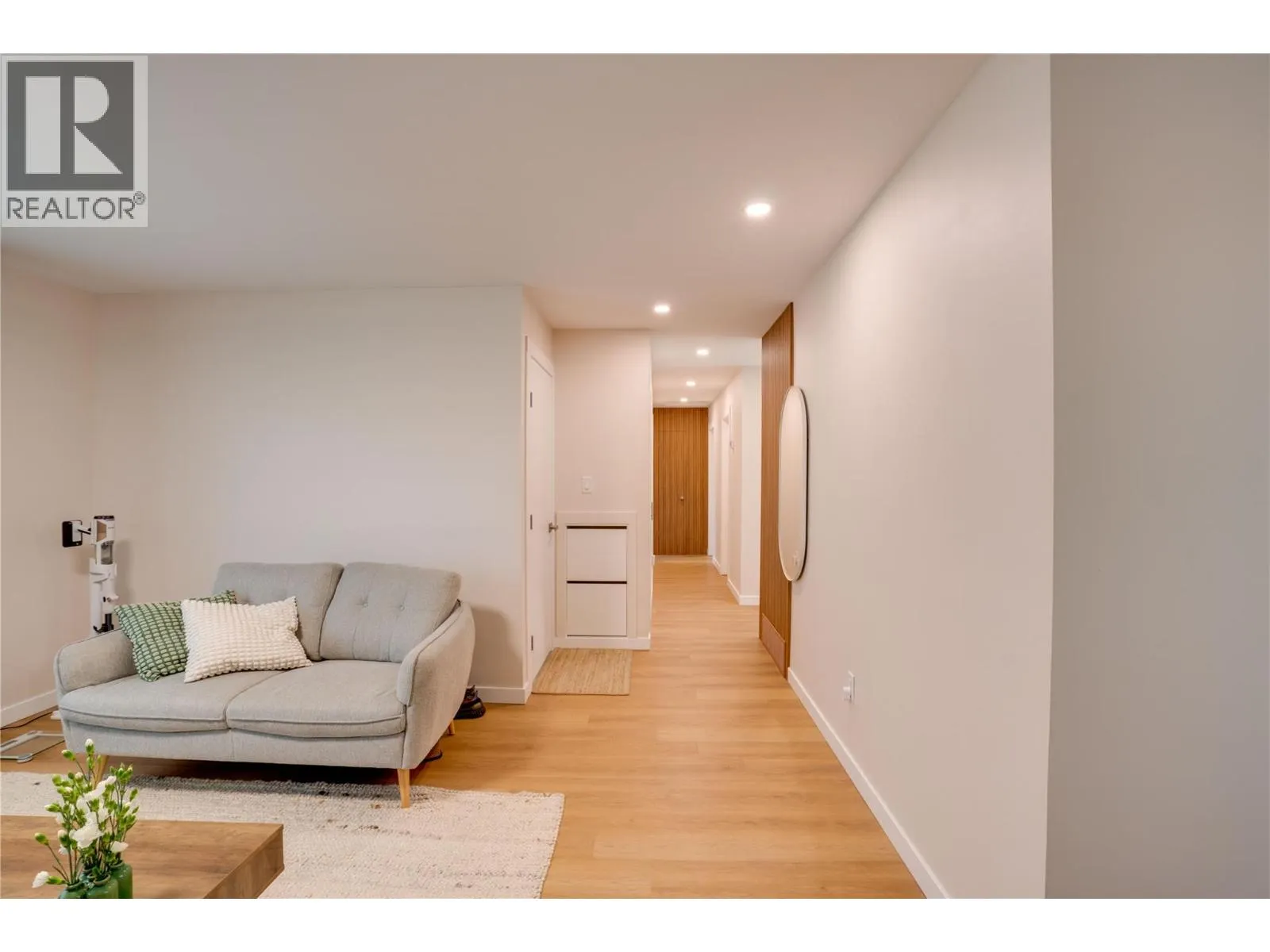 1802 43 Street