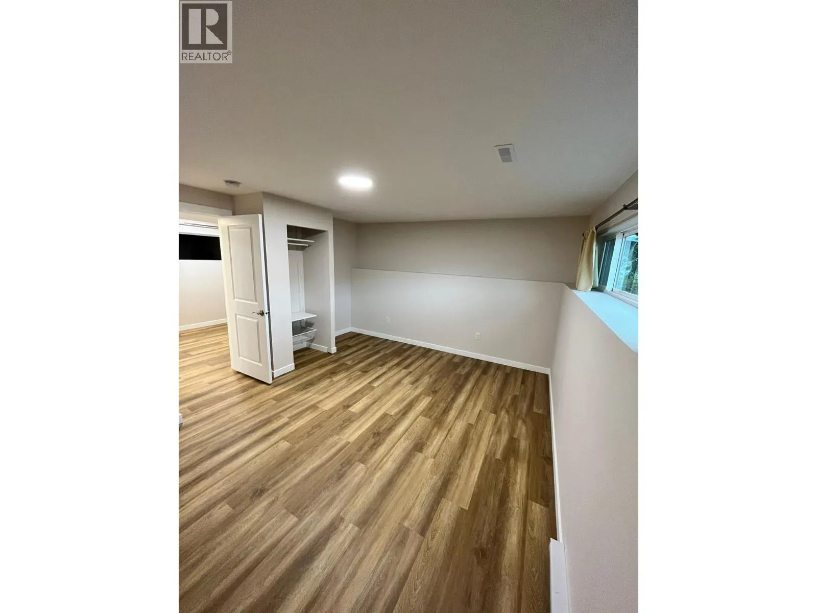 1802 43 Street