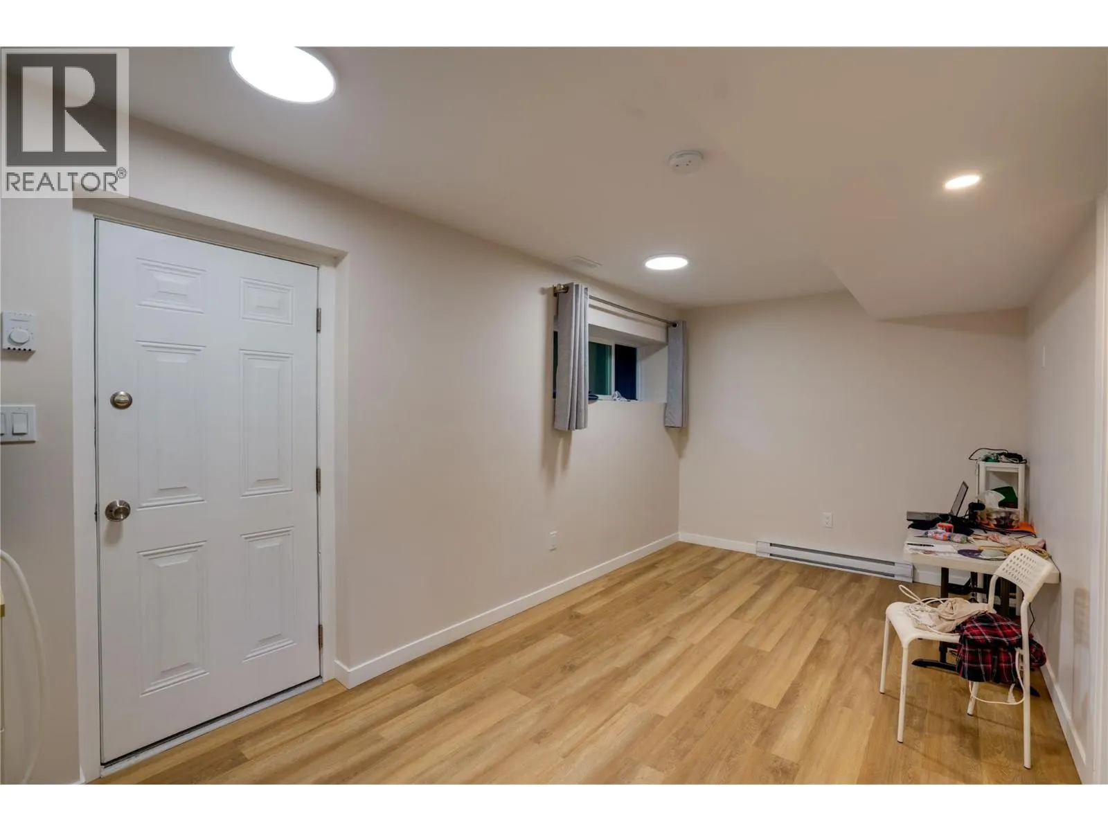 1802 43 Street