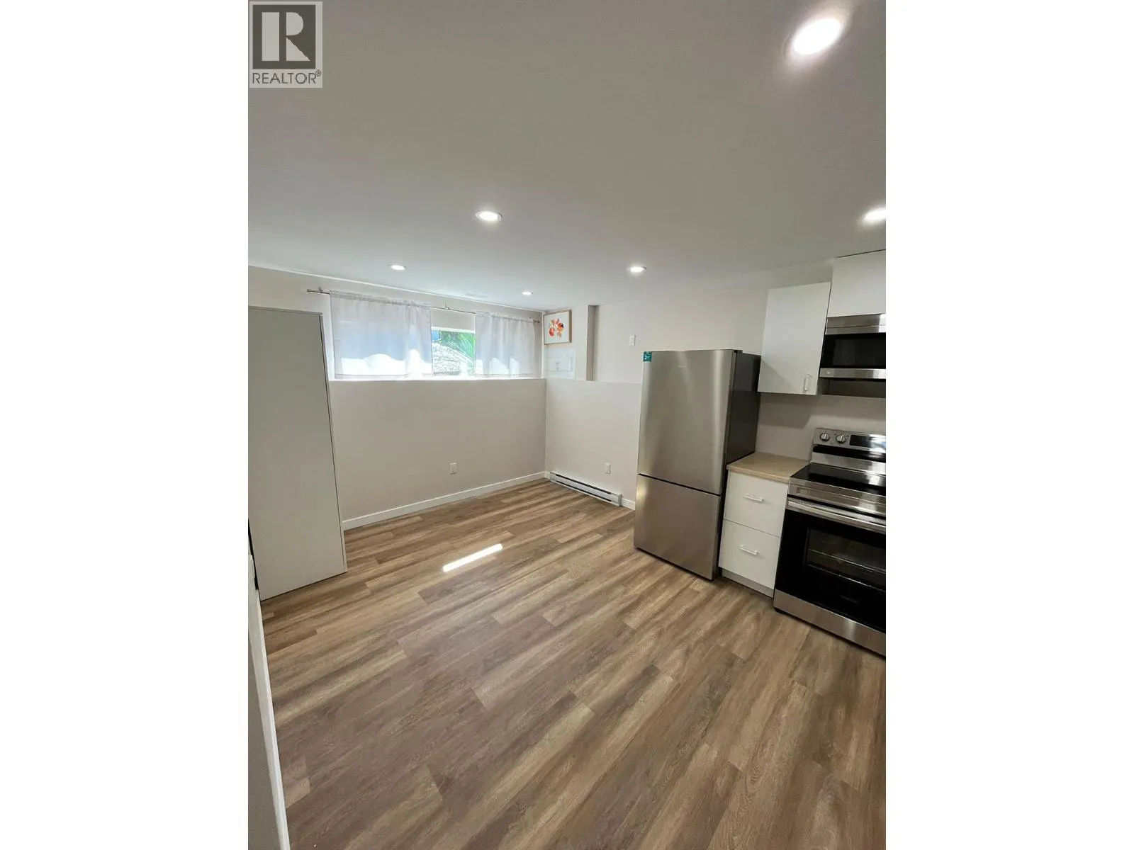 1802 43 Street