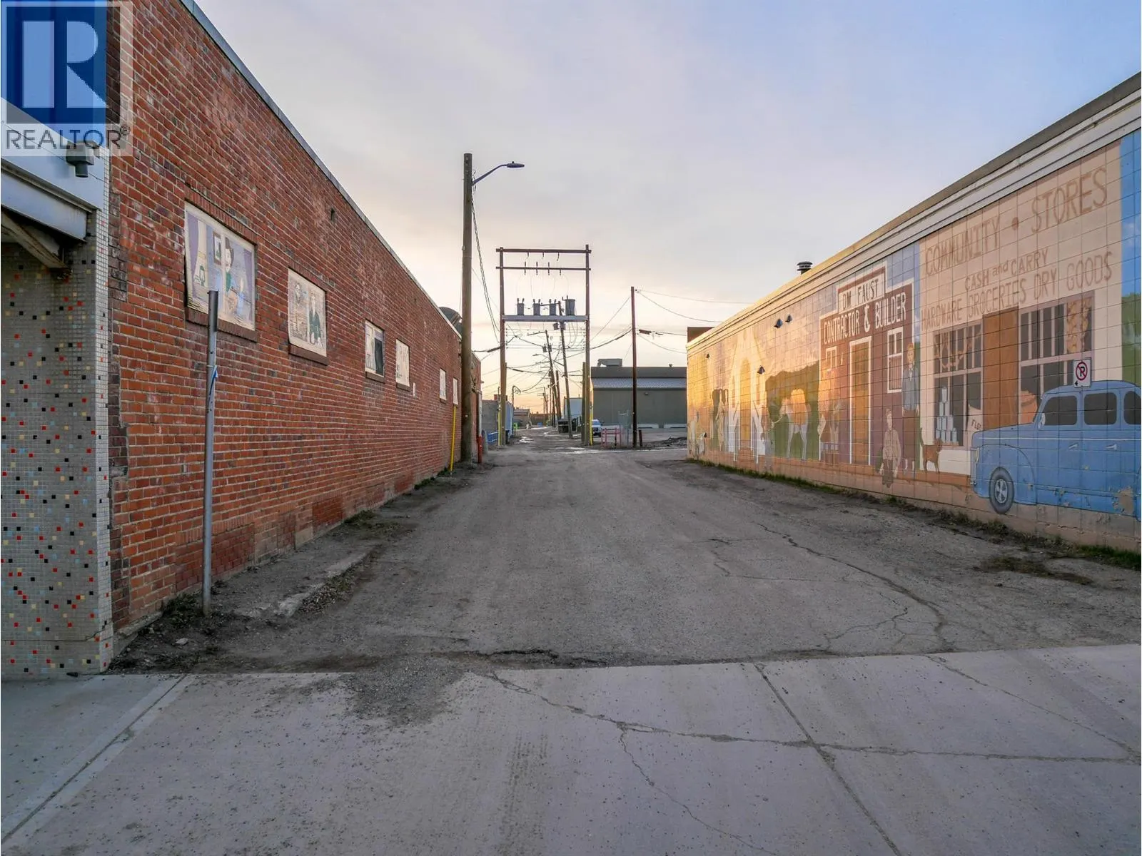 10121 10 Street