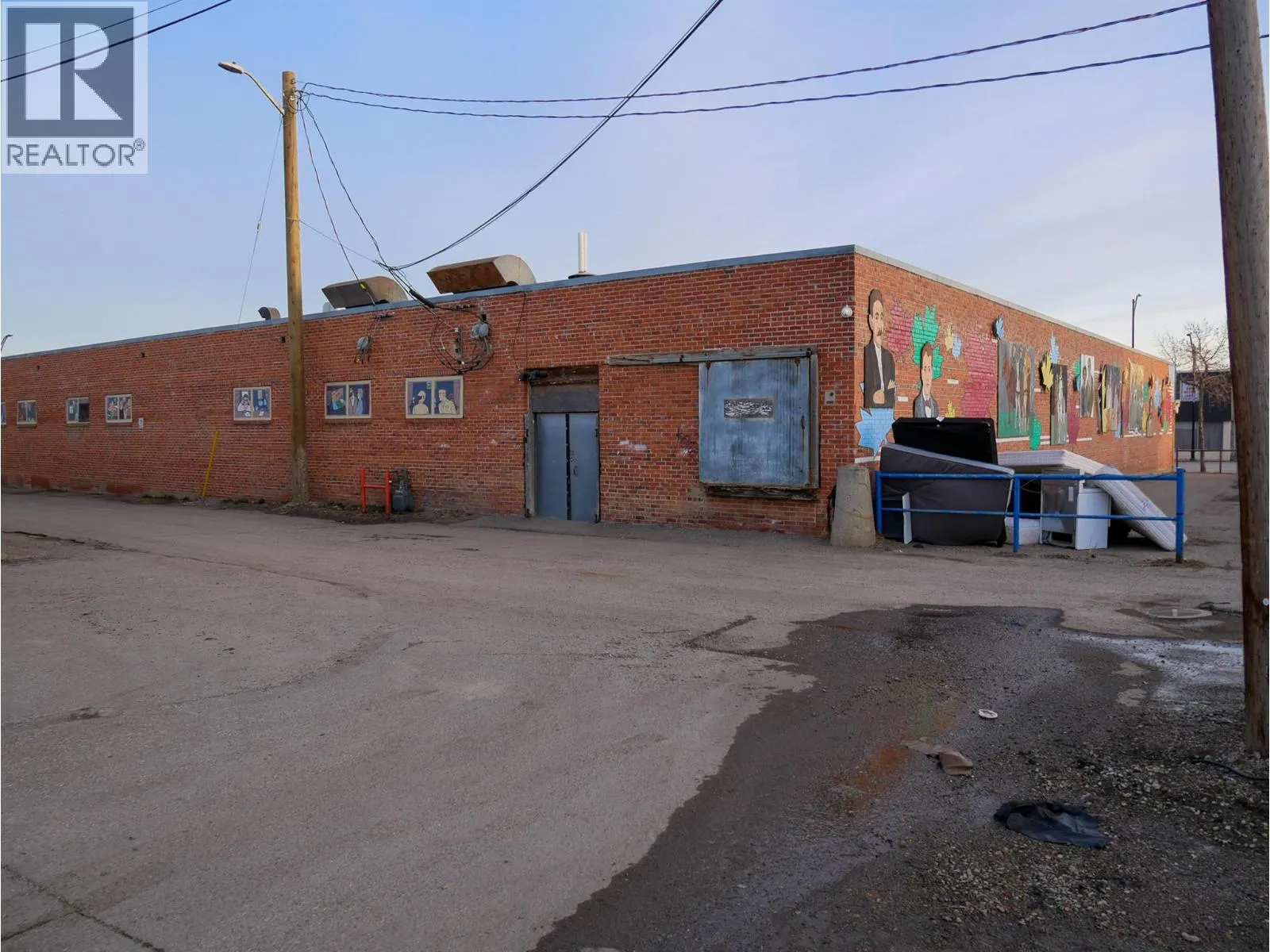 10121 10 Street