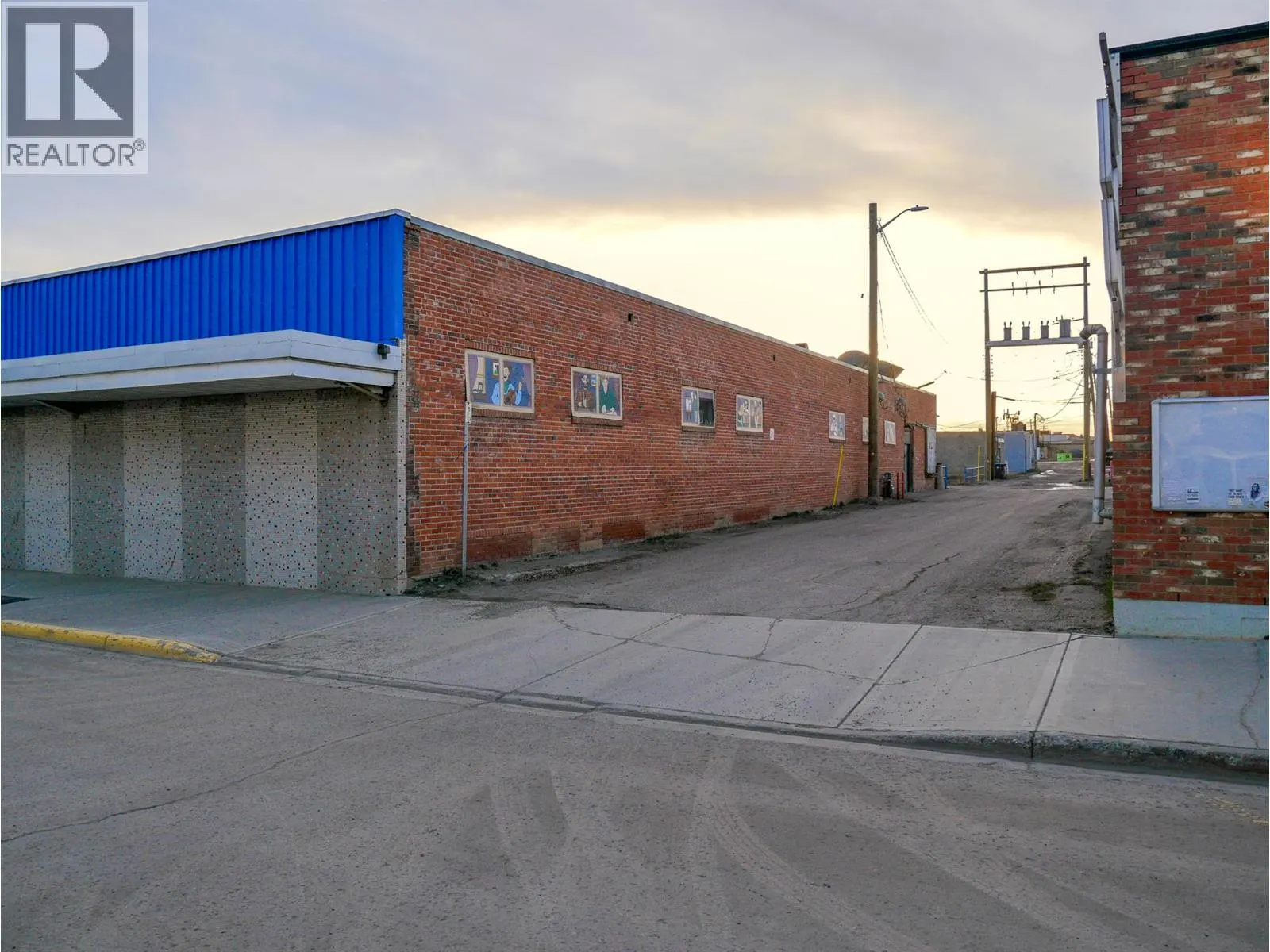 10121 10 Street
