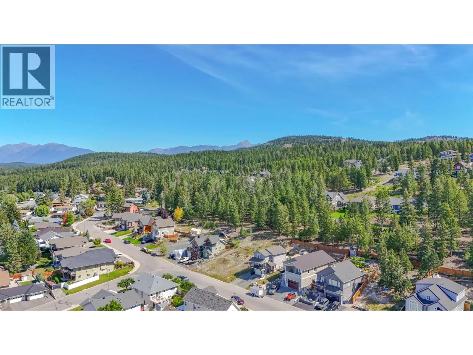 1594 MT FISHER Crescent