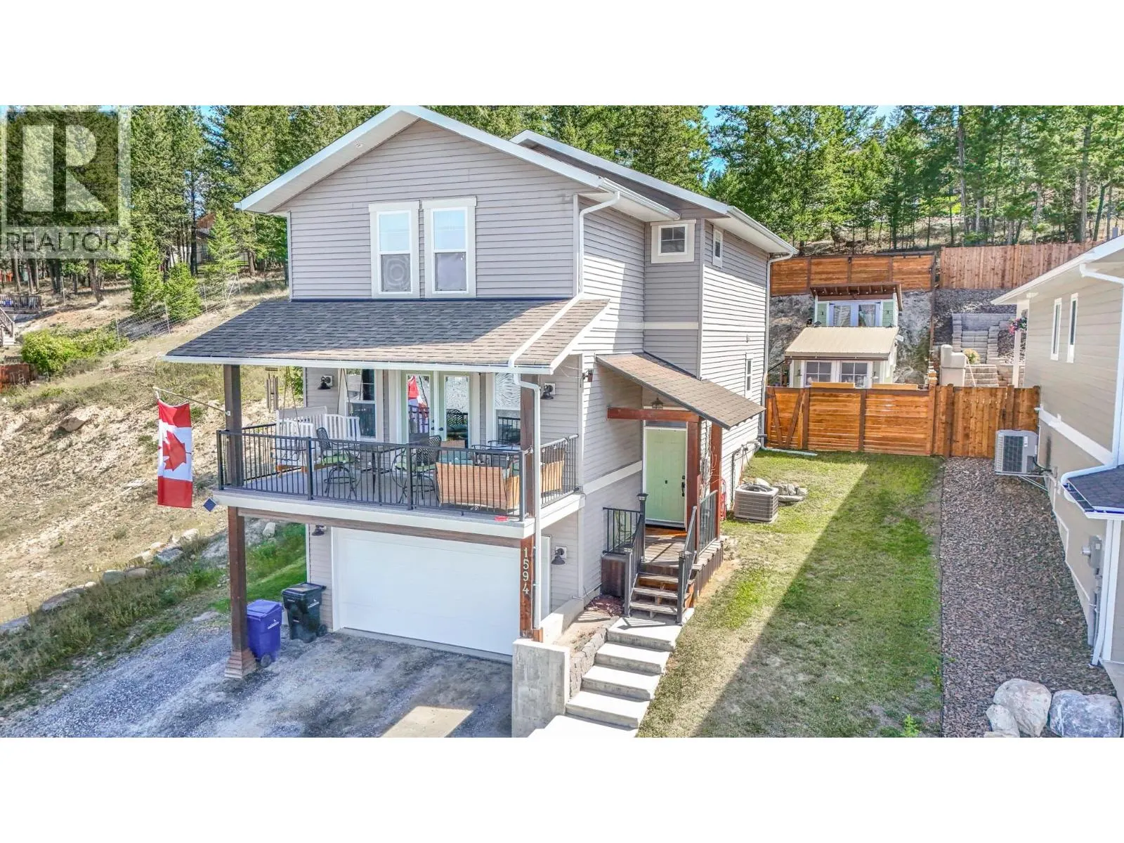 1594 MT FISHER Crescent