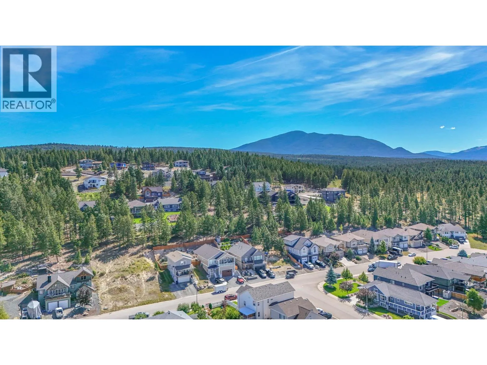 1594 MT FISHER Crescent