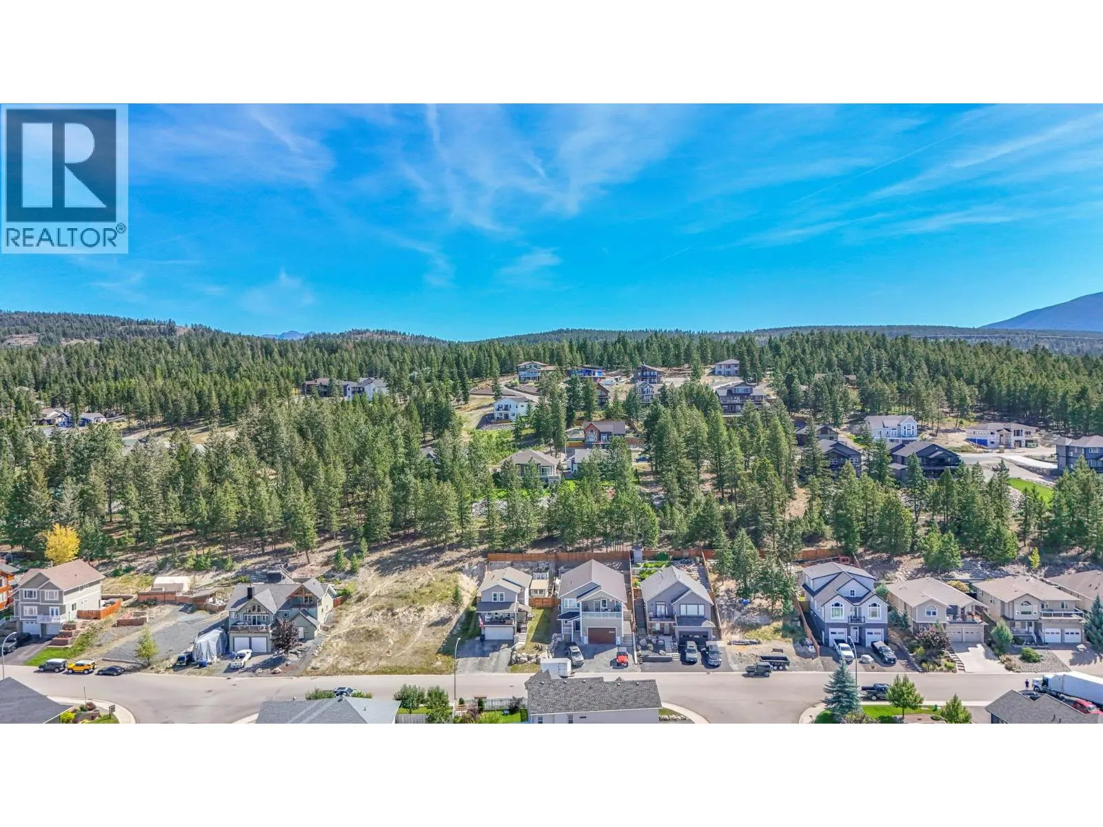 1594 MT FISHER Crescent