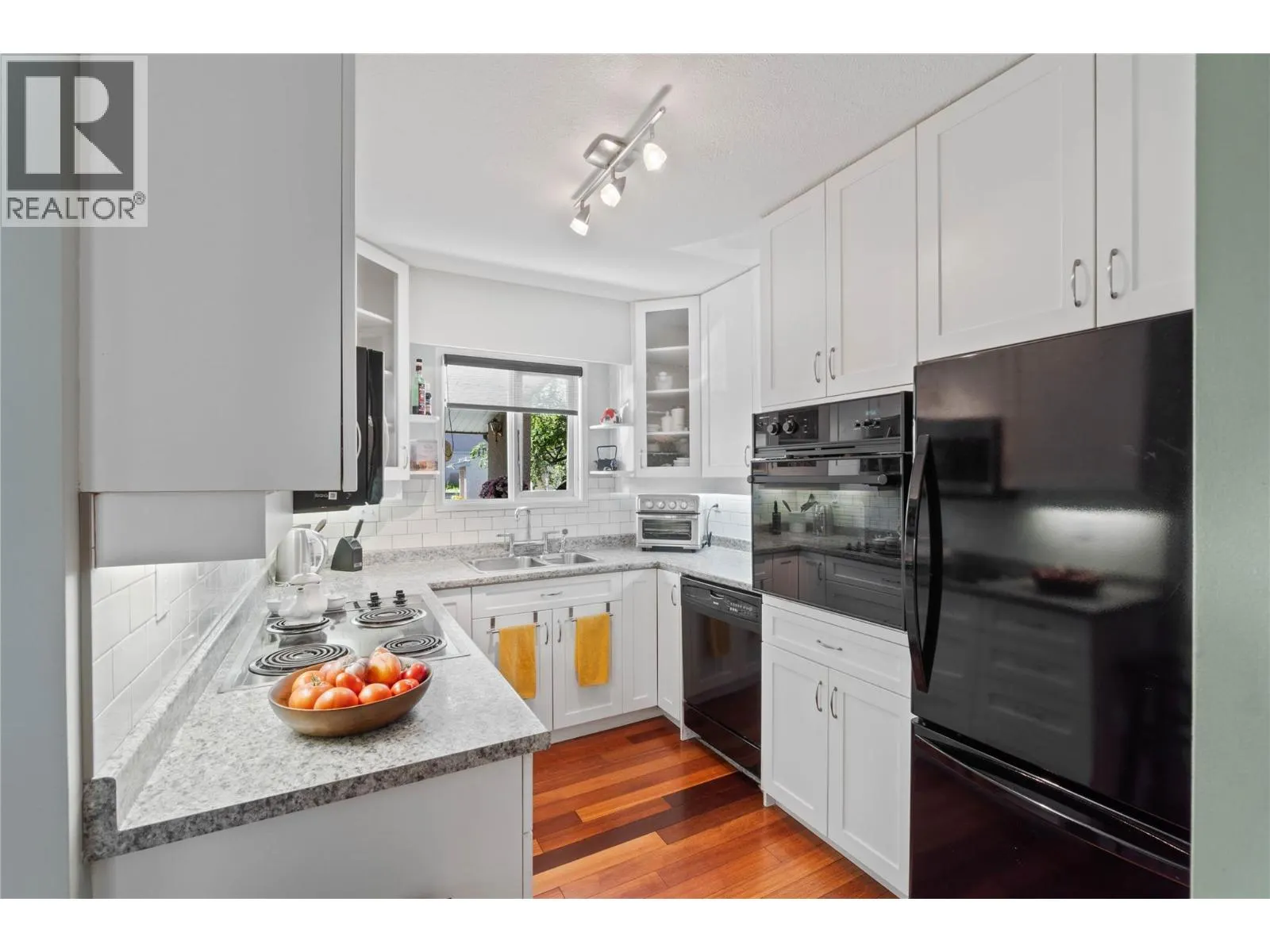 1555 Summit Drive Unit# 12