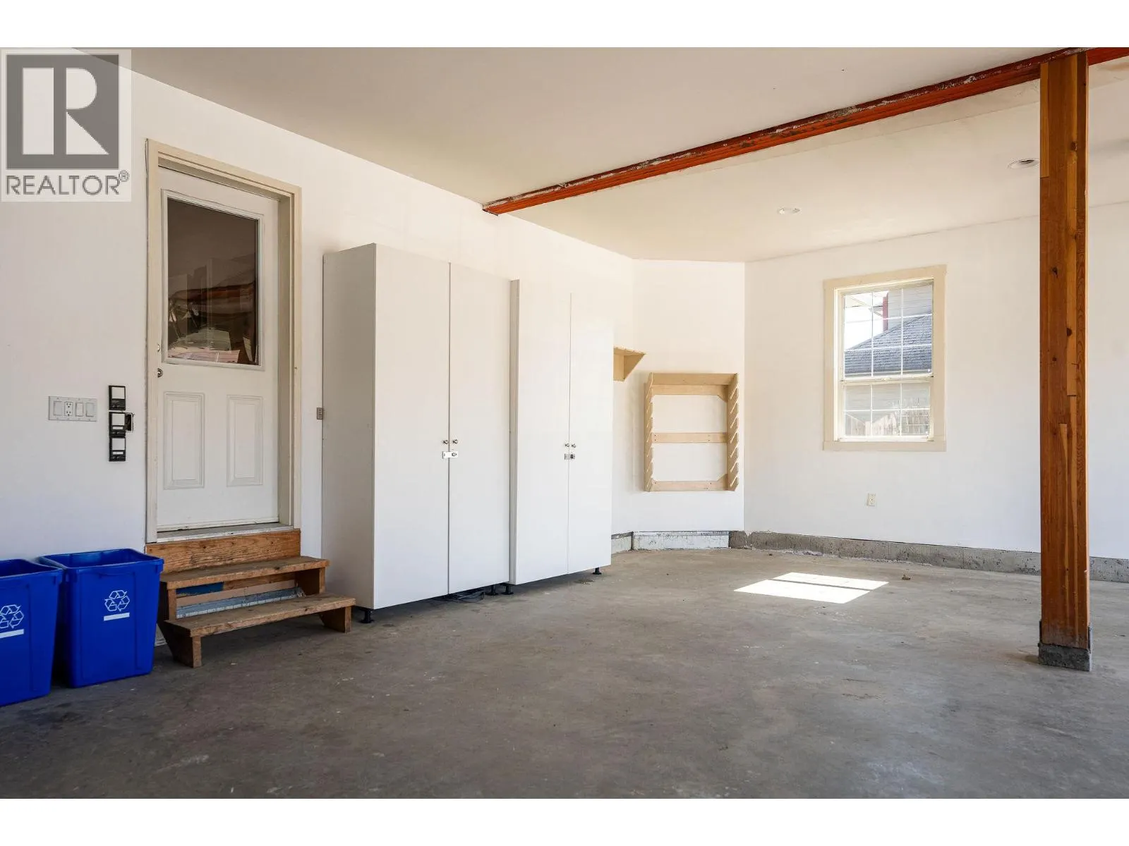 1904 Hay Road