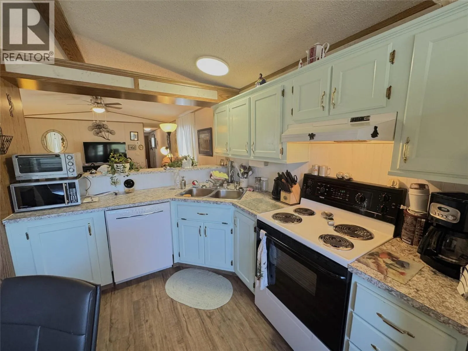 1401 Nicola Avenue Unit# 115