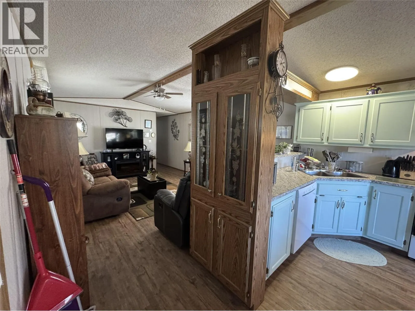 1401 Nicola Avenue Unit# 115