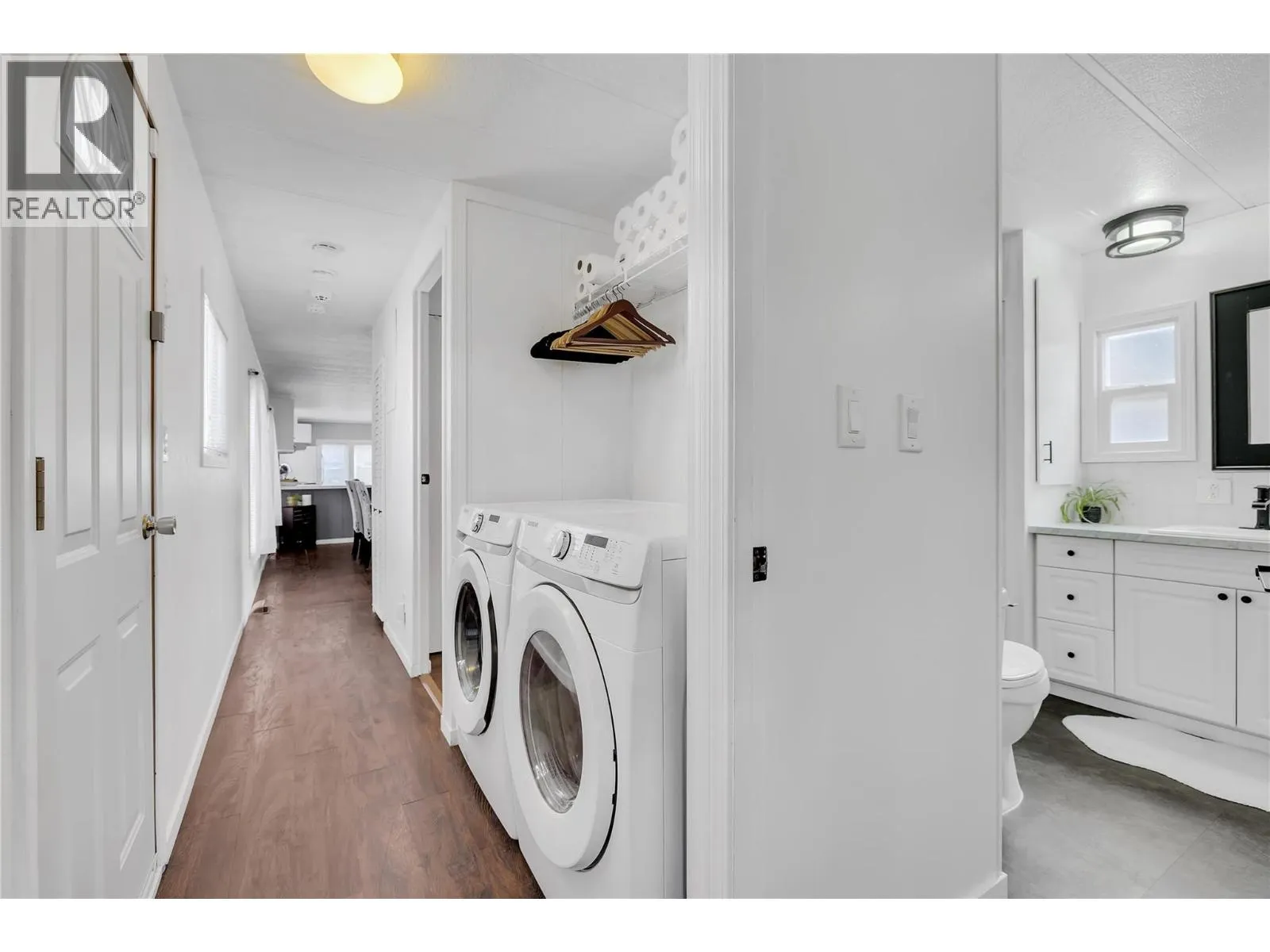 1929 97 Highway S Unit# 64