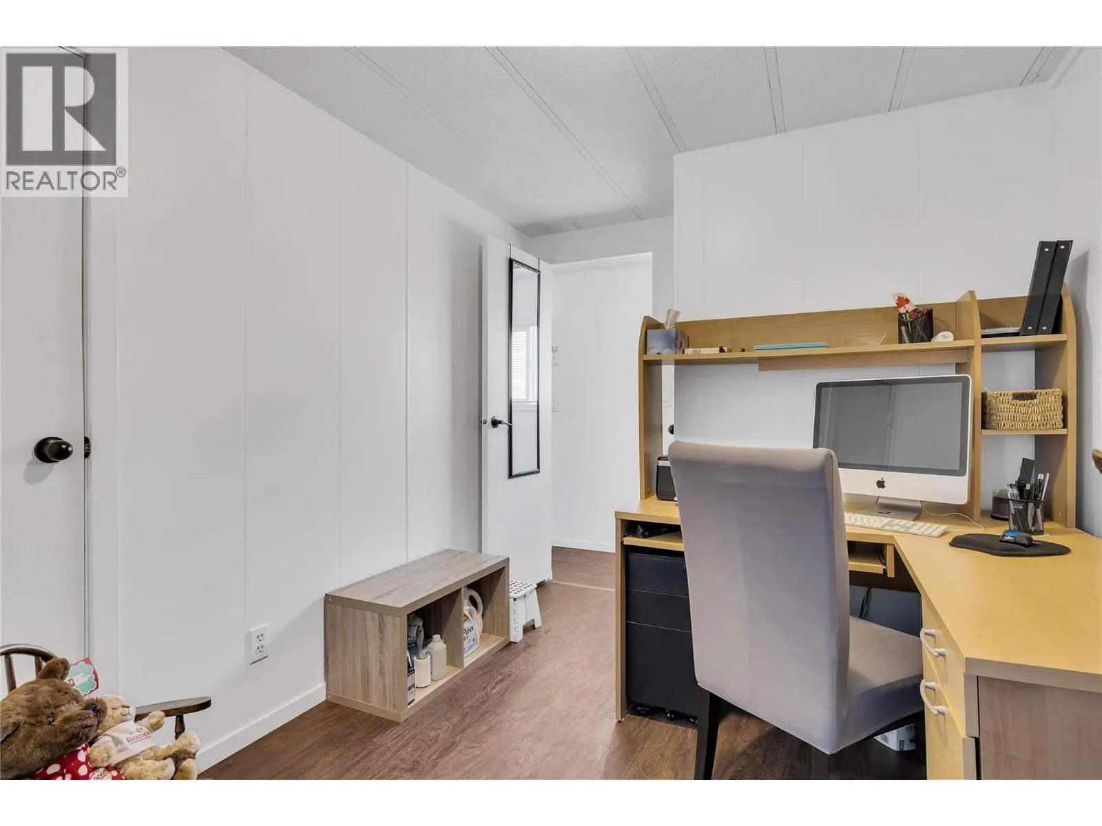 1929 97 Highway S Unit# 64