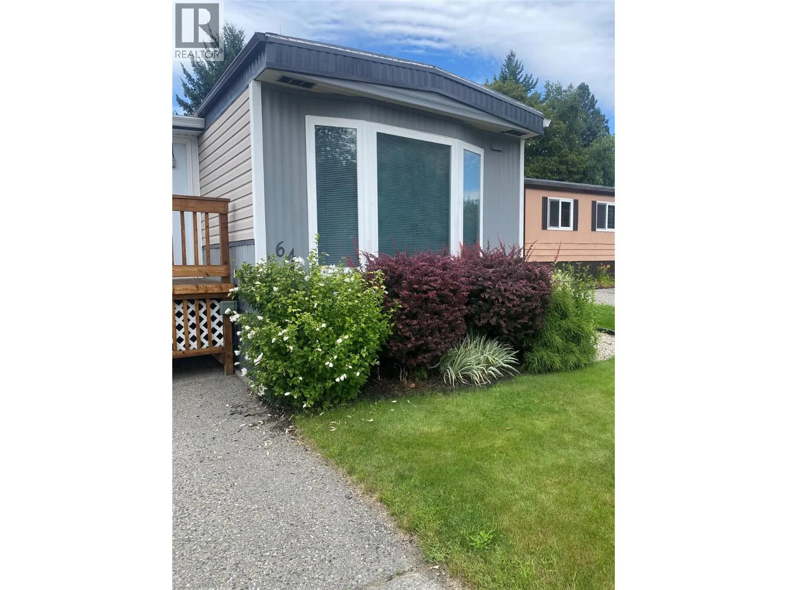 1929 97 Highway S Unit# 64