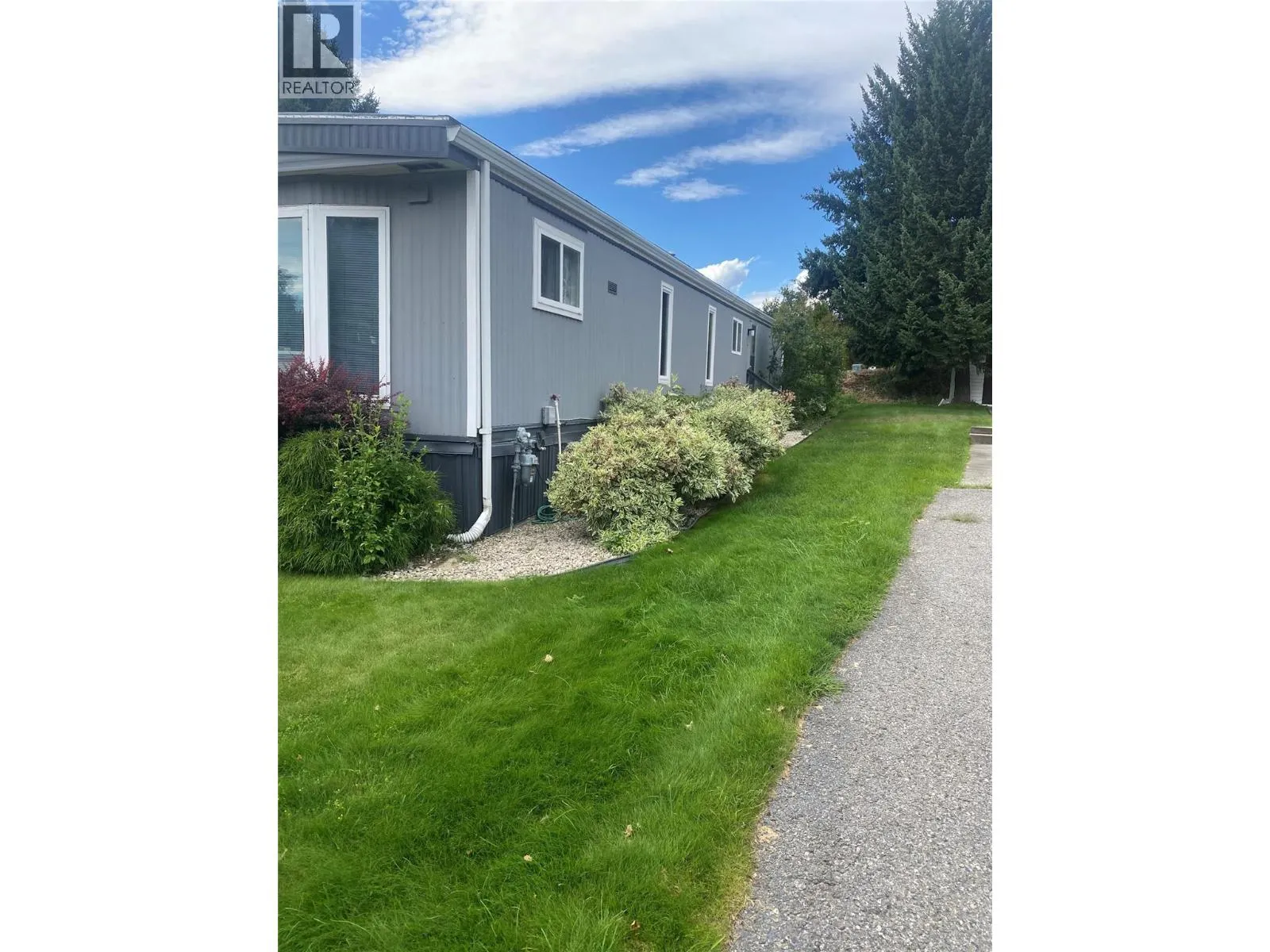 1929 97 Highway S Unit# 64