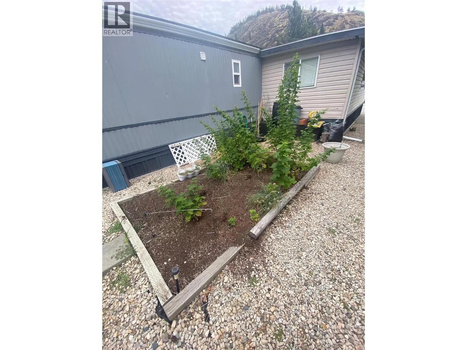 1929 97 Highway S Unit# 64