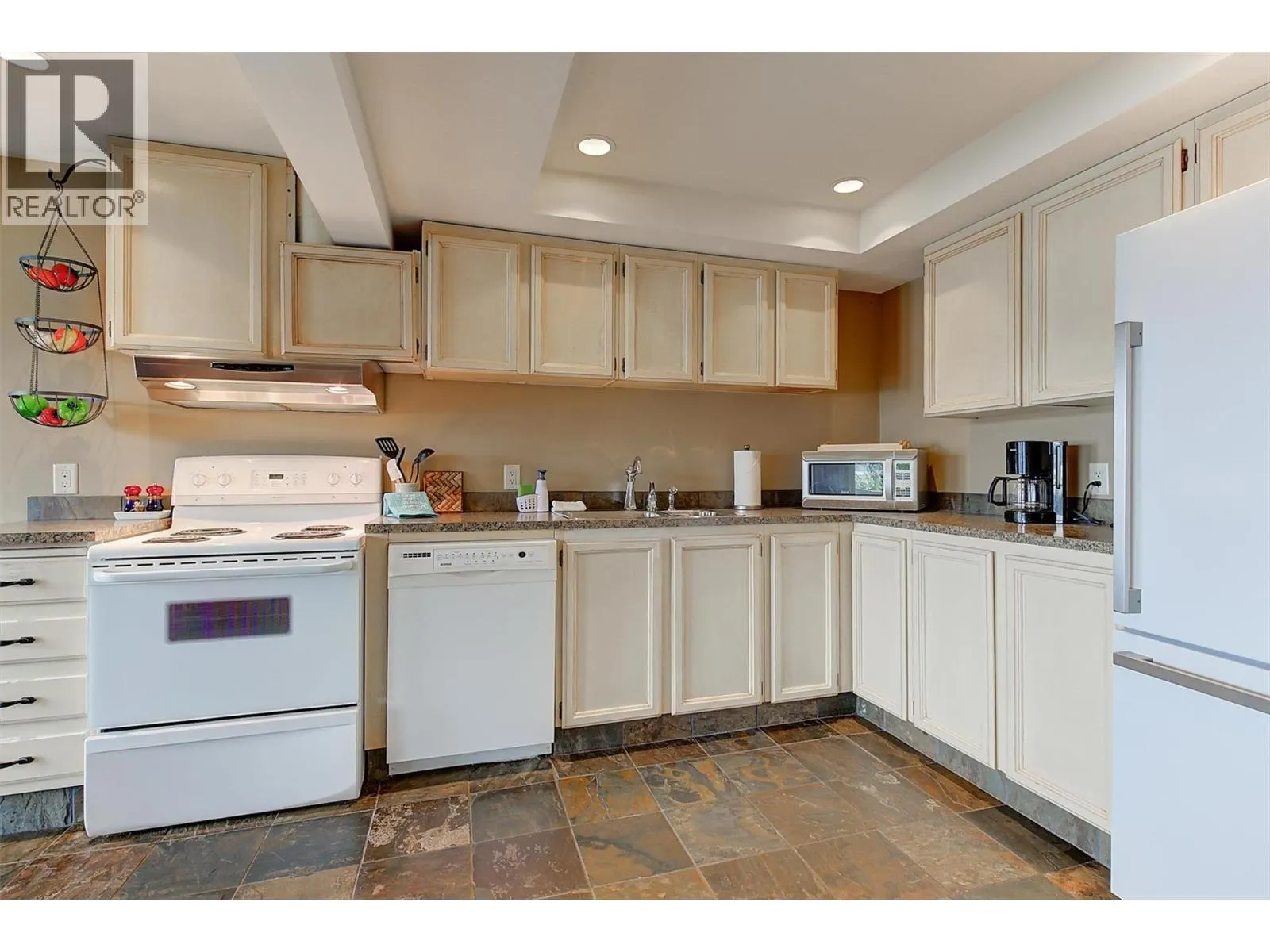 683 Westside Road S