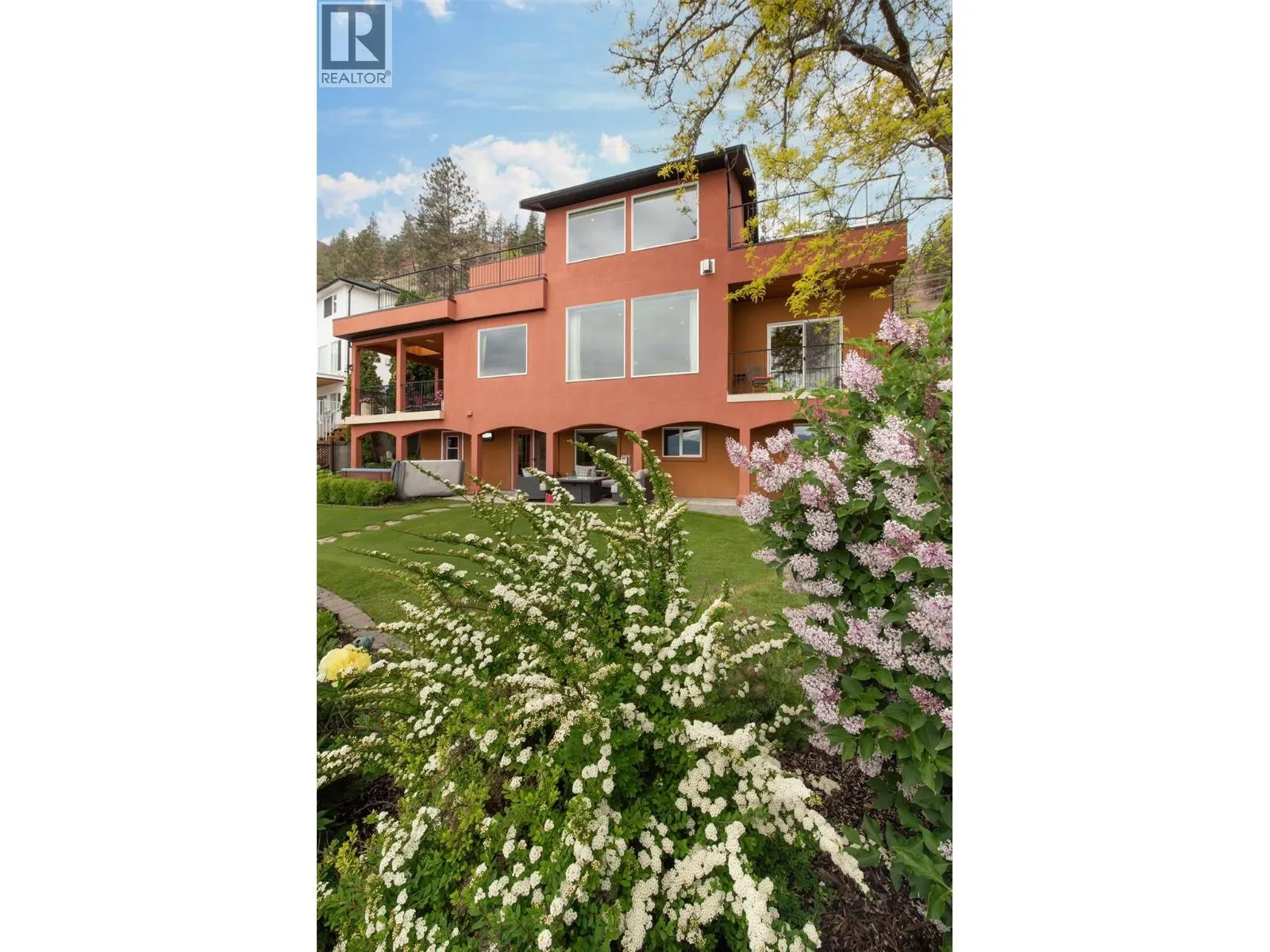 683 Westside Road S