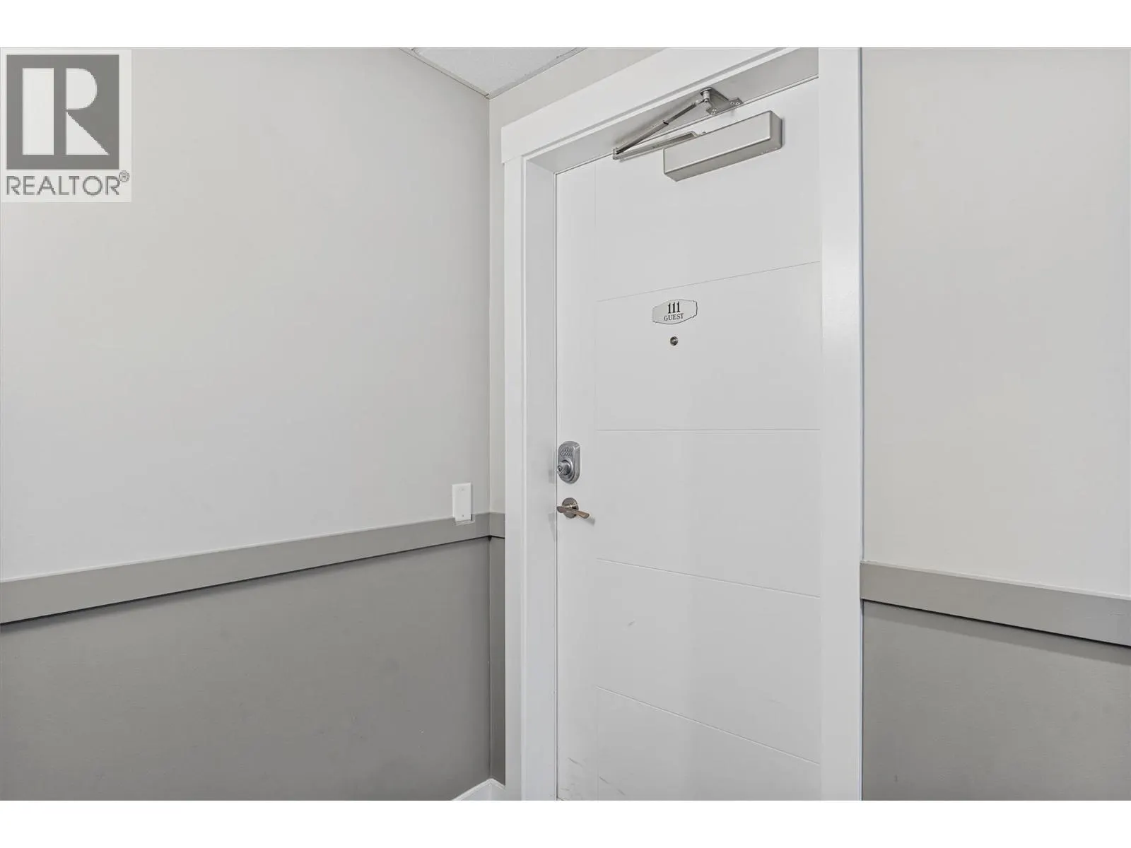 1883 Water Street Unit# 406