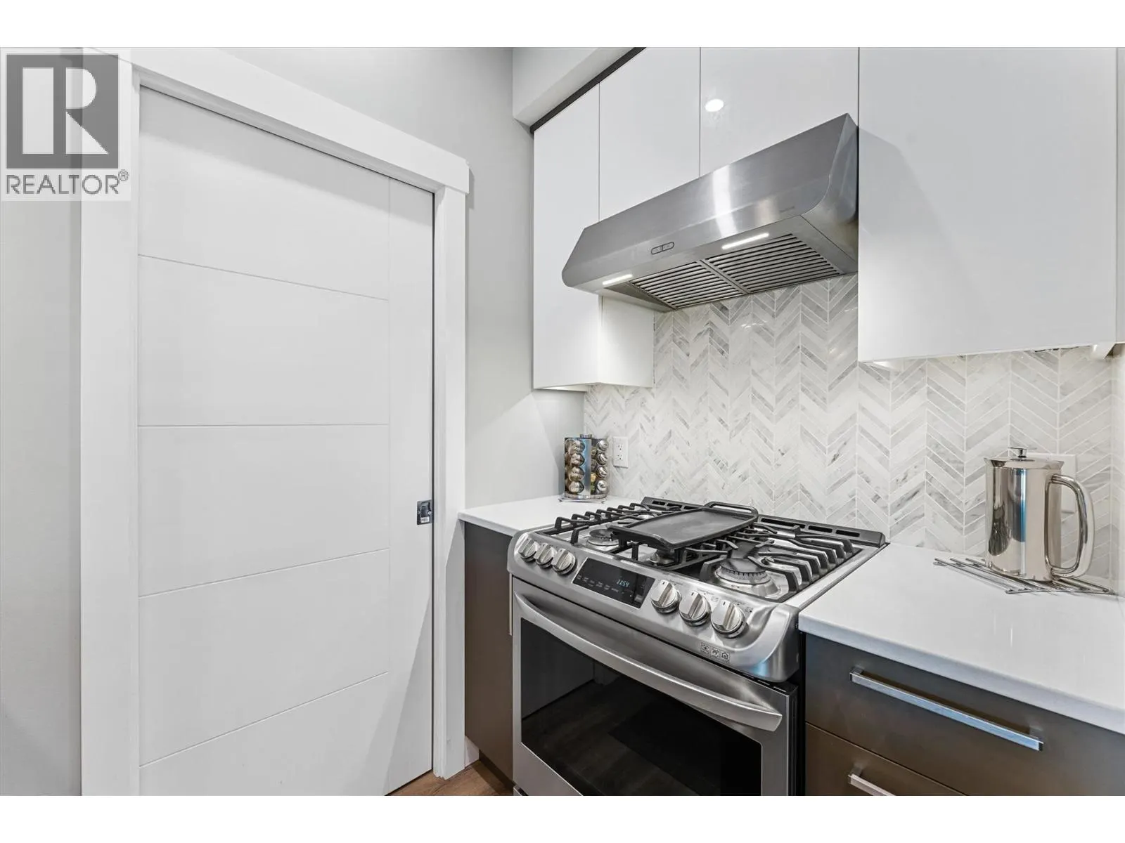 1883 Water Street Unit# 406