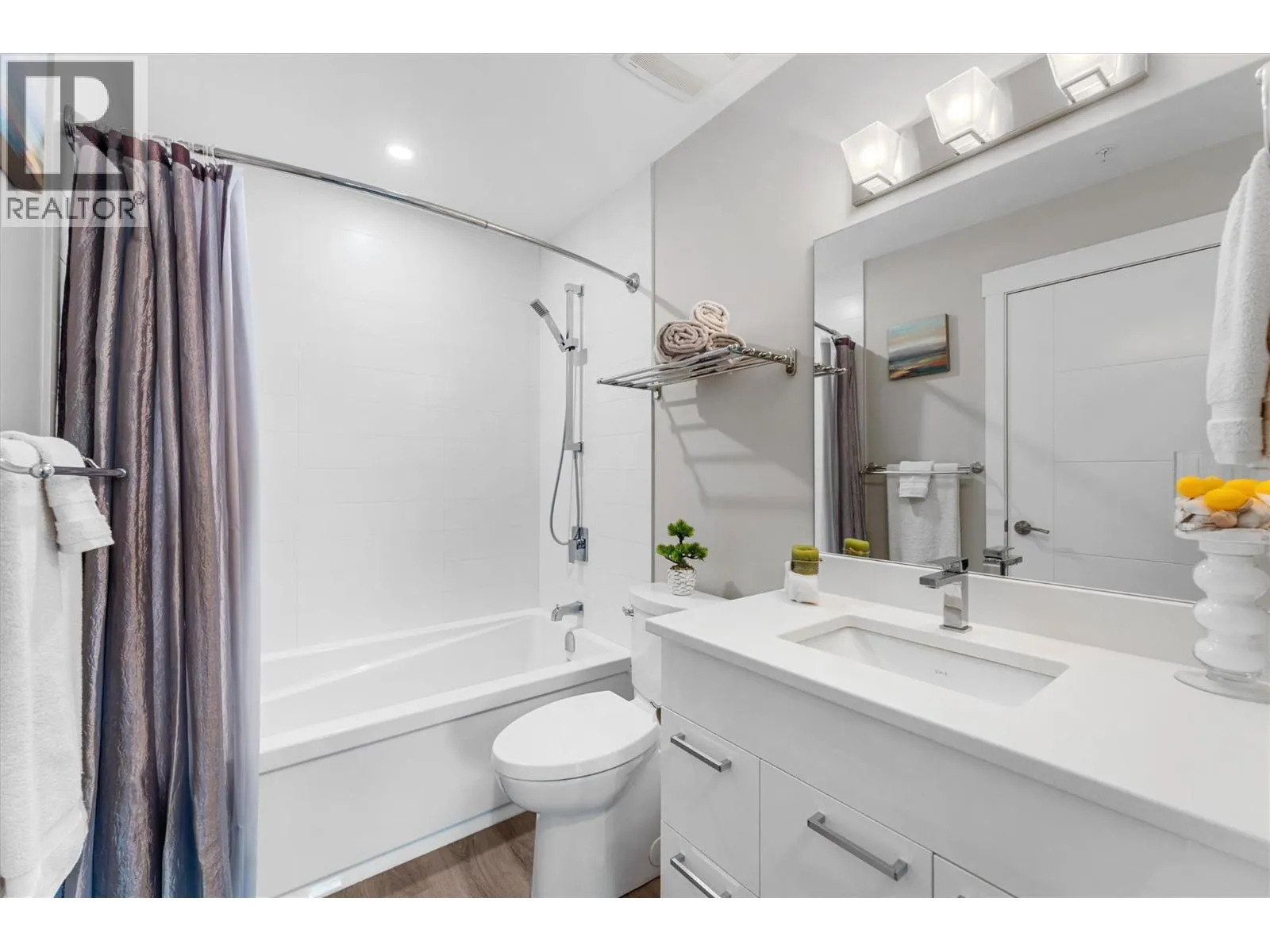 1883 Water Street Unit# 406