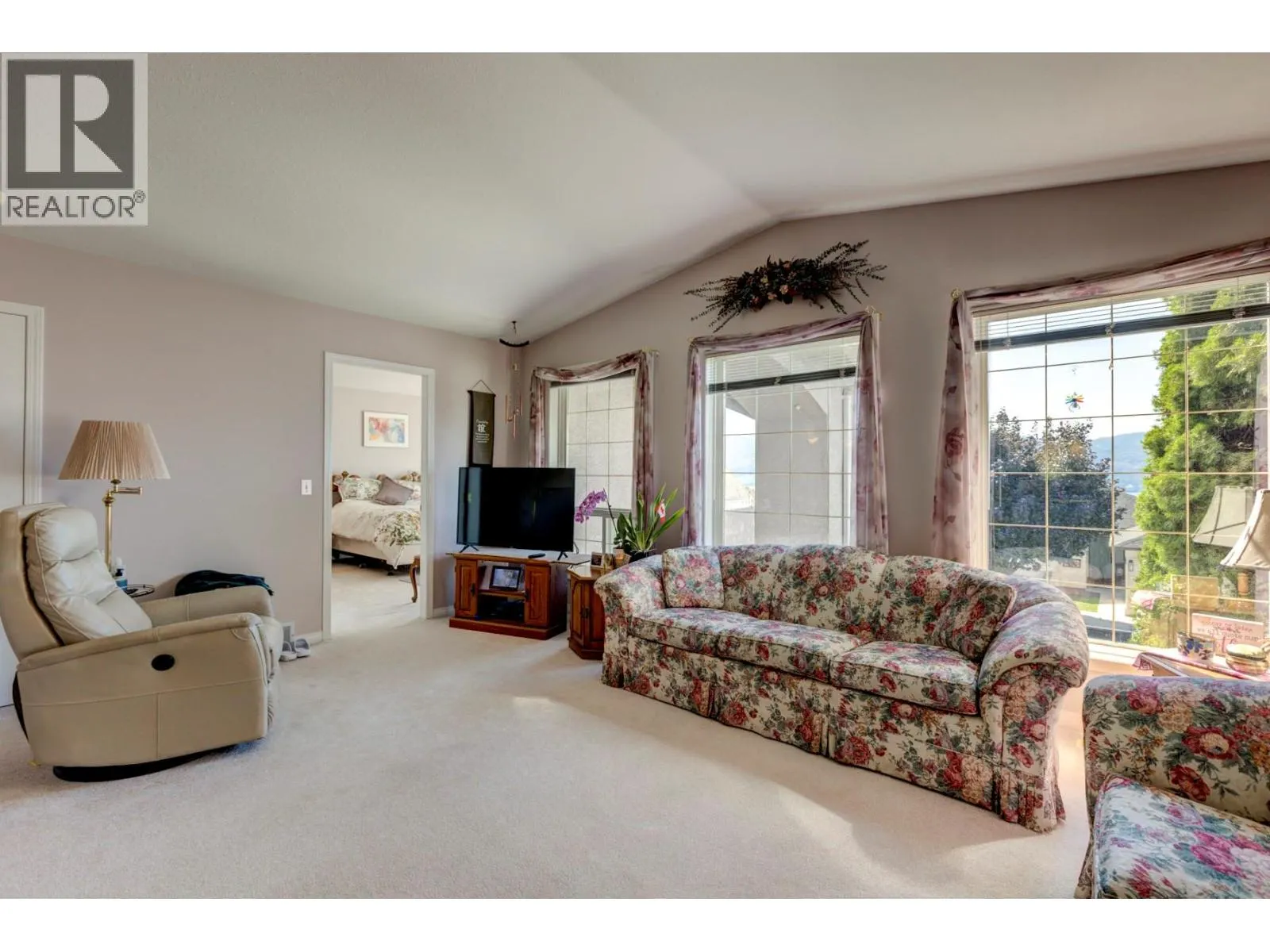 324 Village Lane