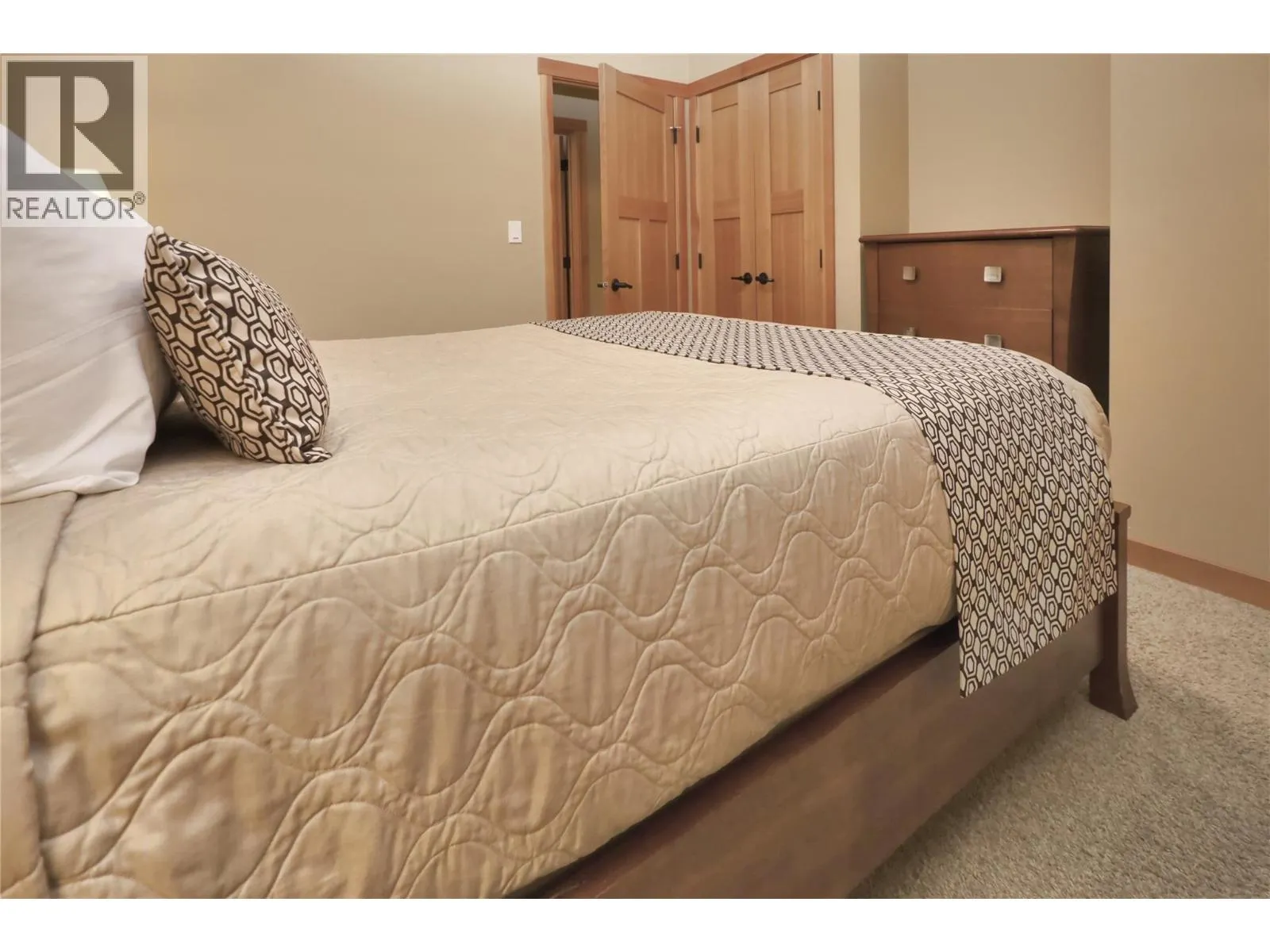 5150 FAIRWAY Drive Unit# 15 B1