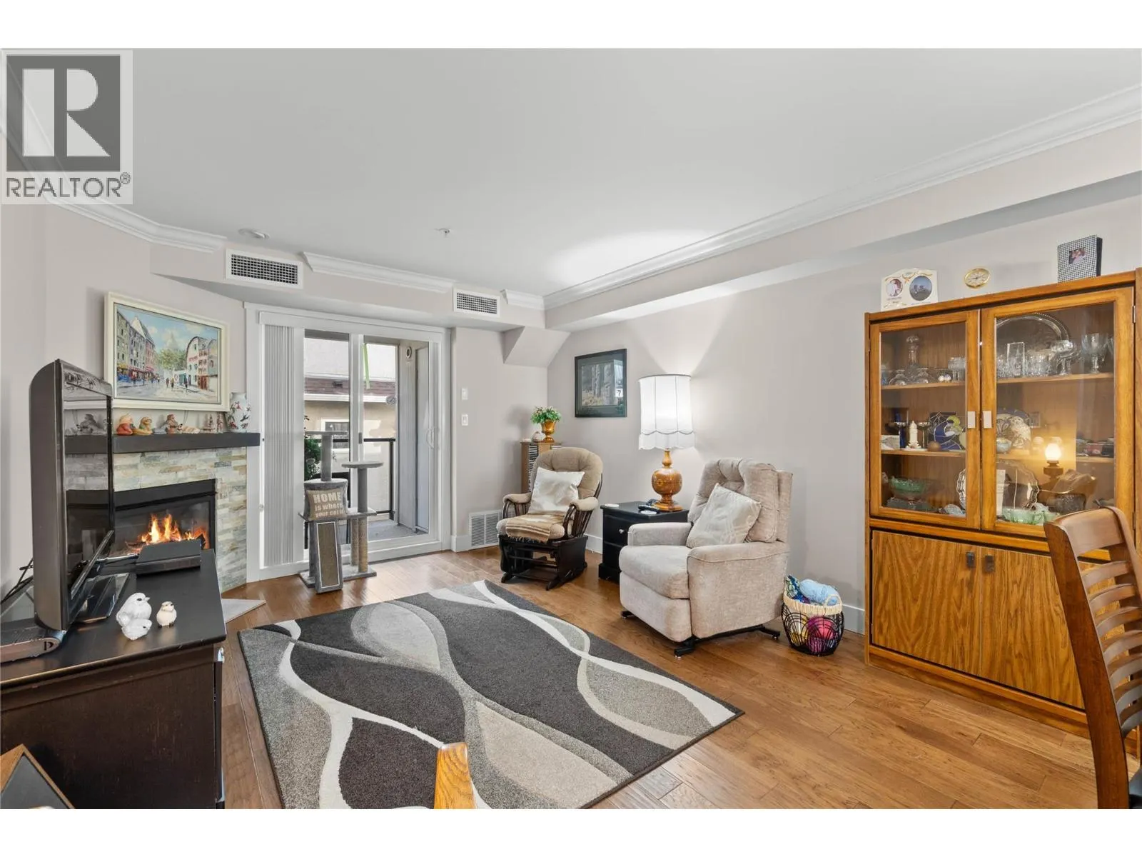 330 4 Avenue SE Unit# 304