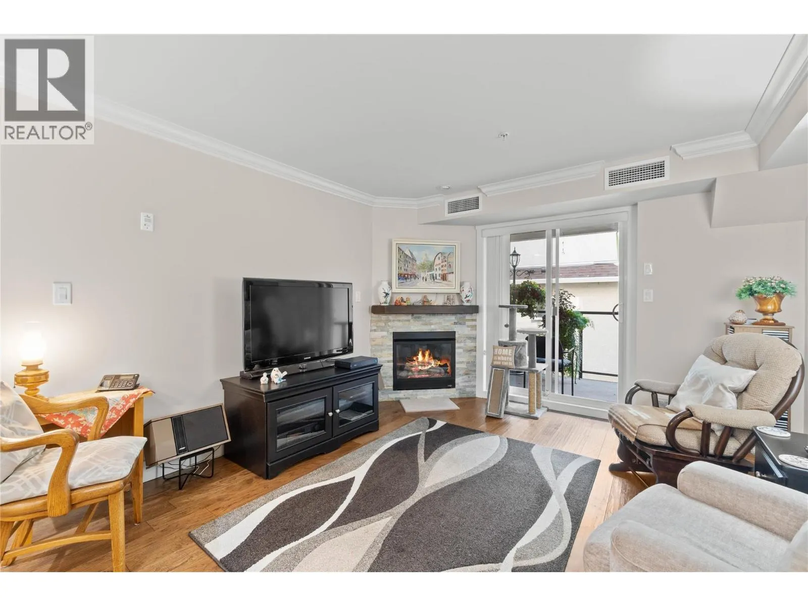 330 4 Avenue SE Unit# 304